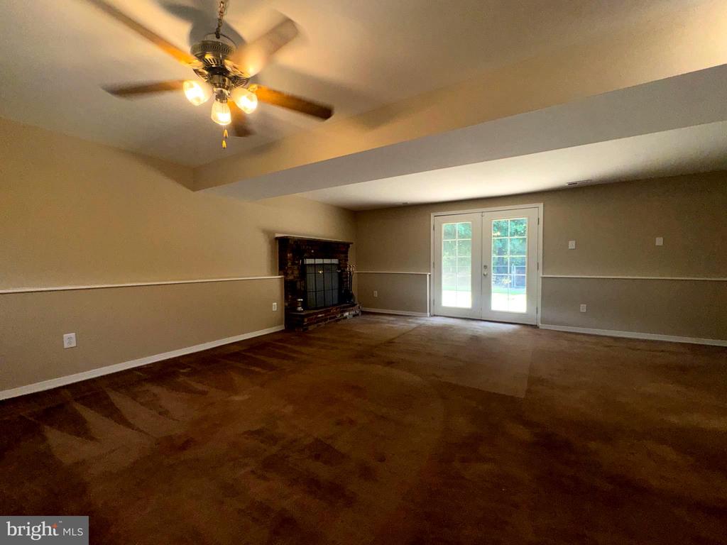 25 WALNUT DRIVE