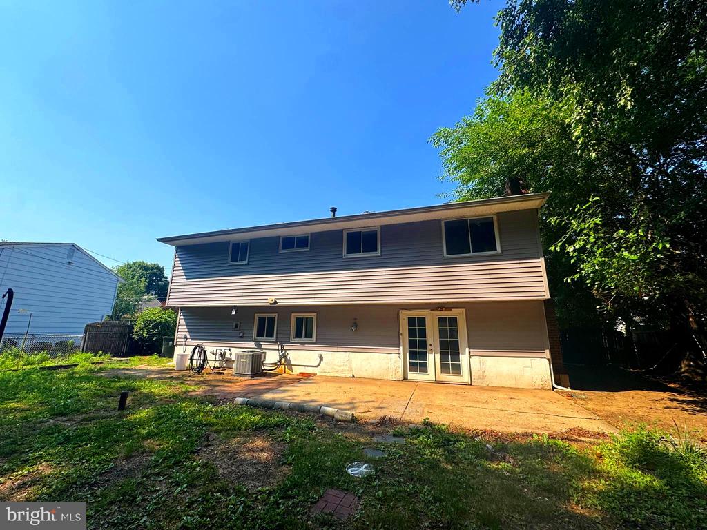 25 WALNUT DRIVE