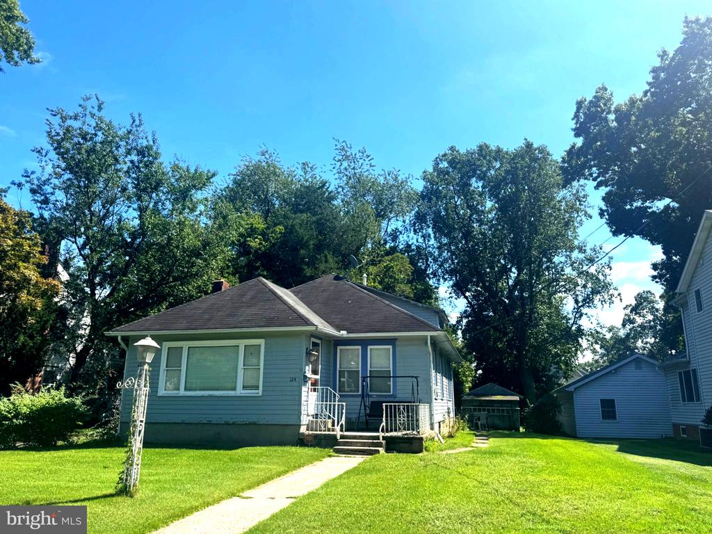 124 W FRANKLIN AVENUE W