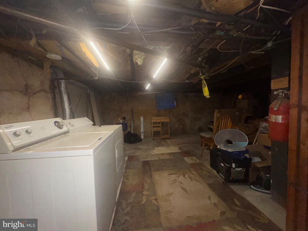 124 W FRANKLIN AVENUE W