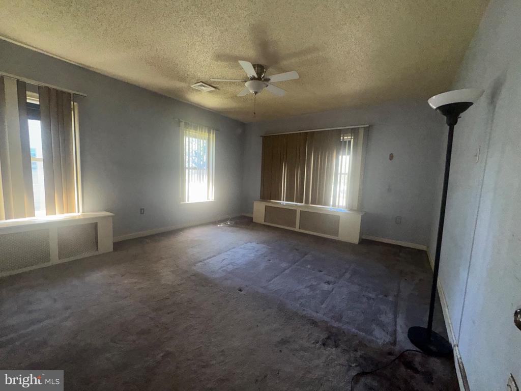 124 W FRANKLIN AVENUE W