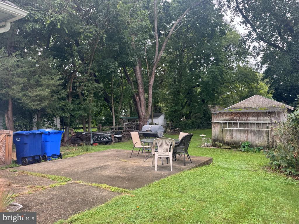 124 W FRANKLIN AVENUE W