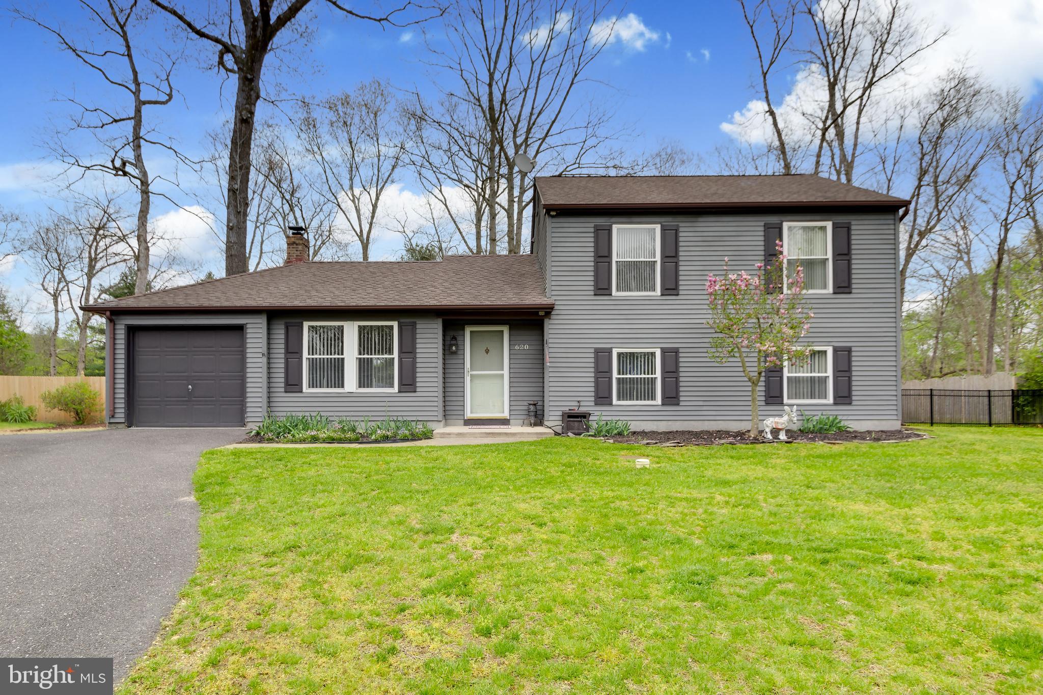 620 AUTUMN CREST DRIVE