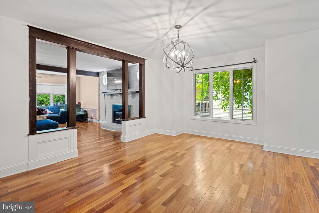 133 W LAKE AVENUE