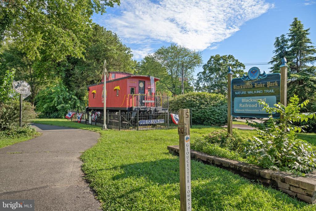 133 W LAKE AVENUE