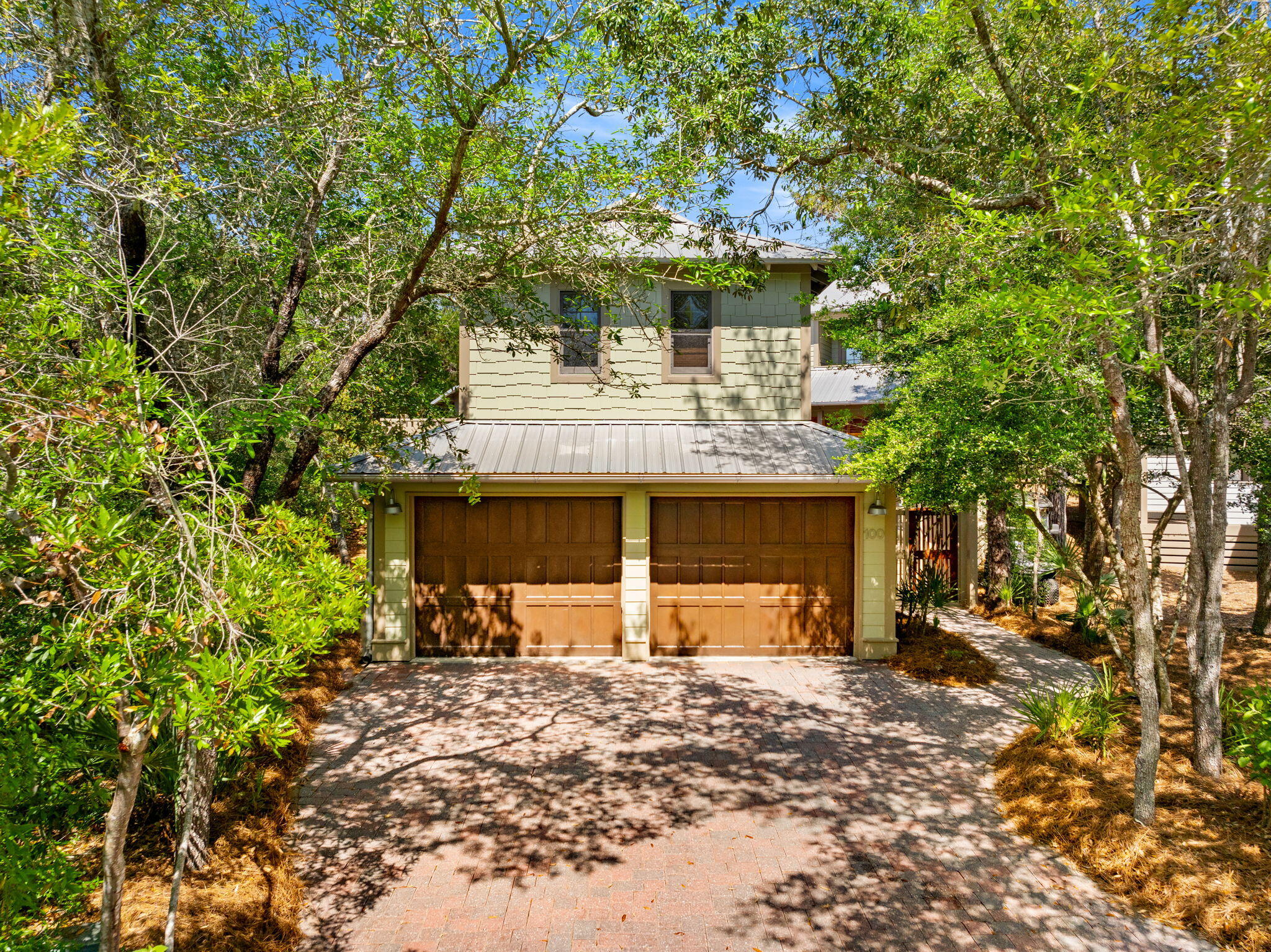 100 S Summit Drive
