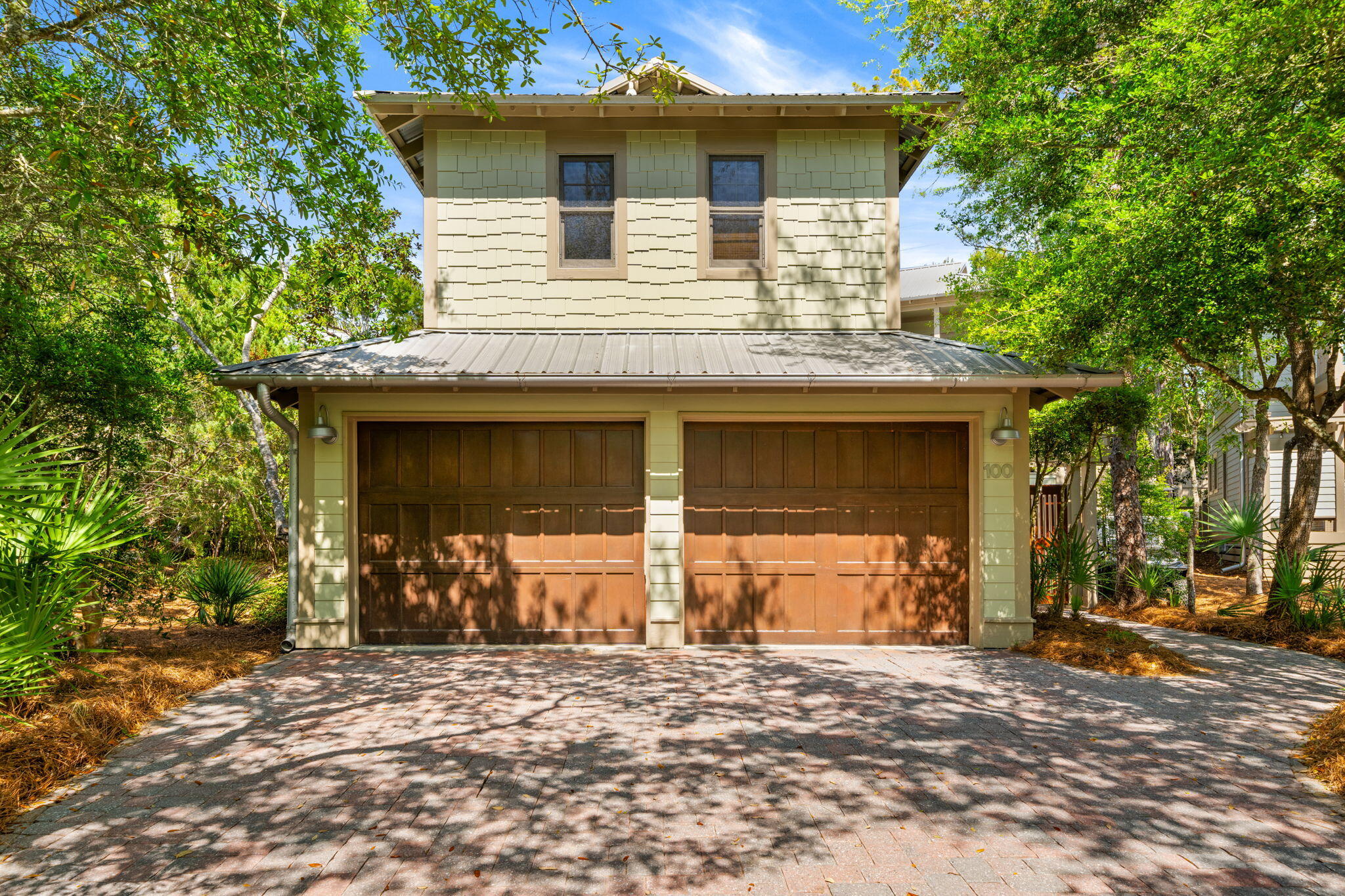 100 S Summit Drive