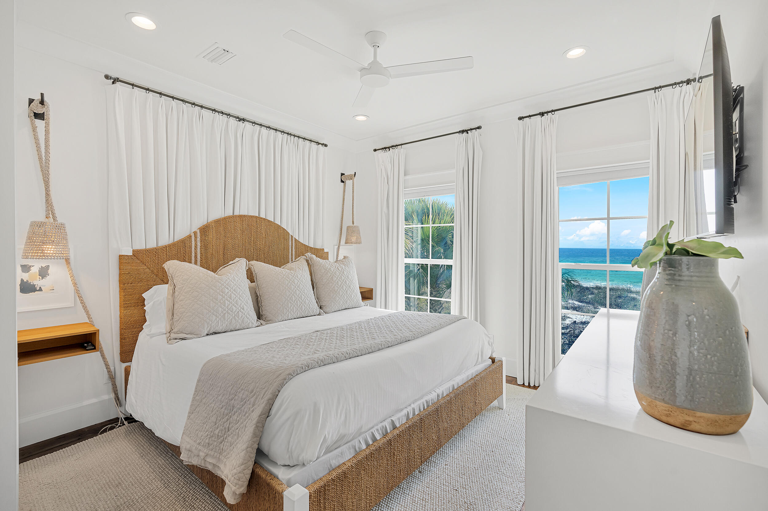 94 S Emerald Cove Lane