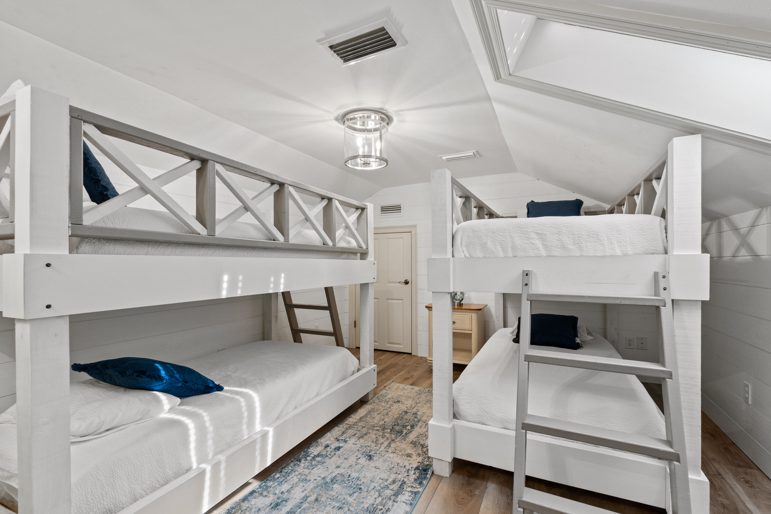 73 W Henry Court, # 6-6