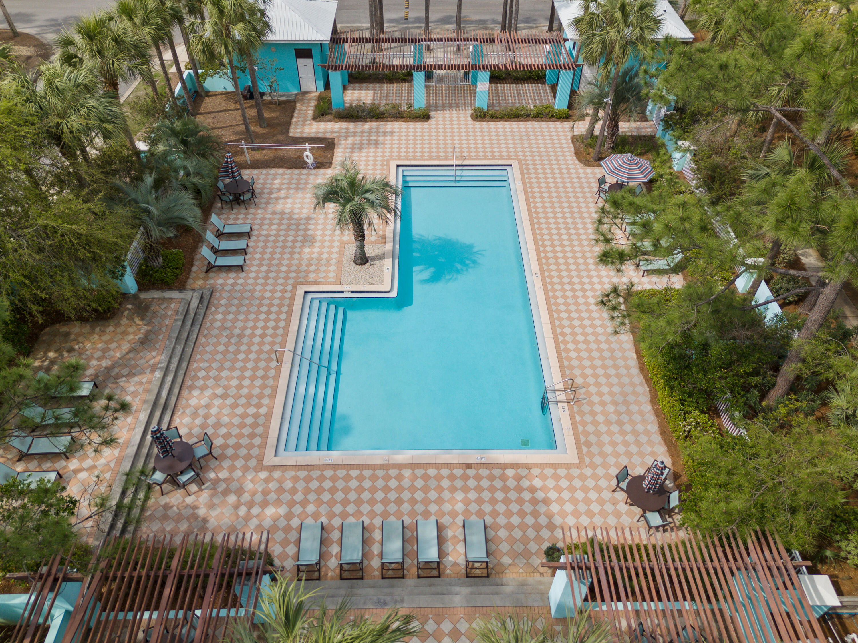73 W Henry Court, # 6-6