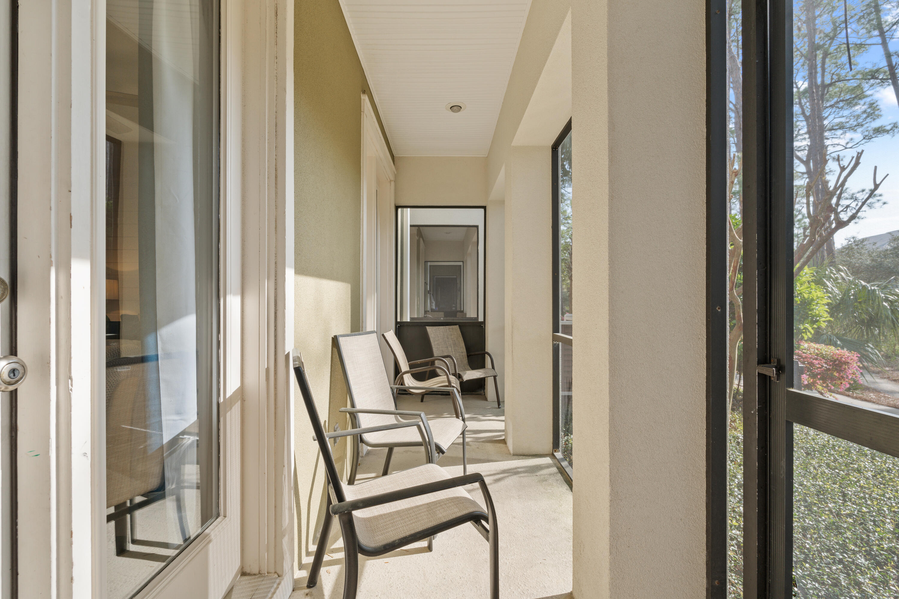 73 W Henry Court, # 6-6