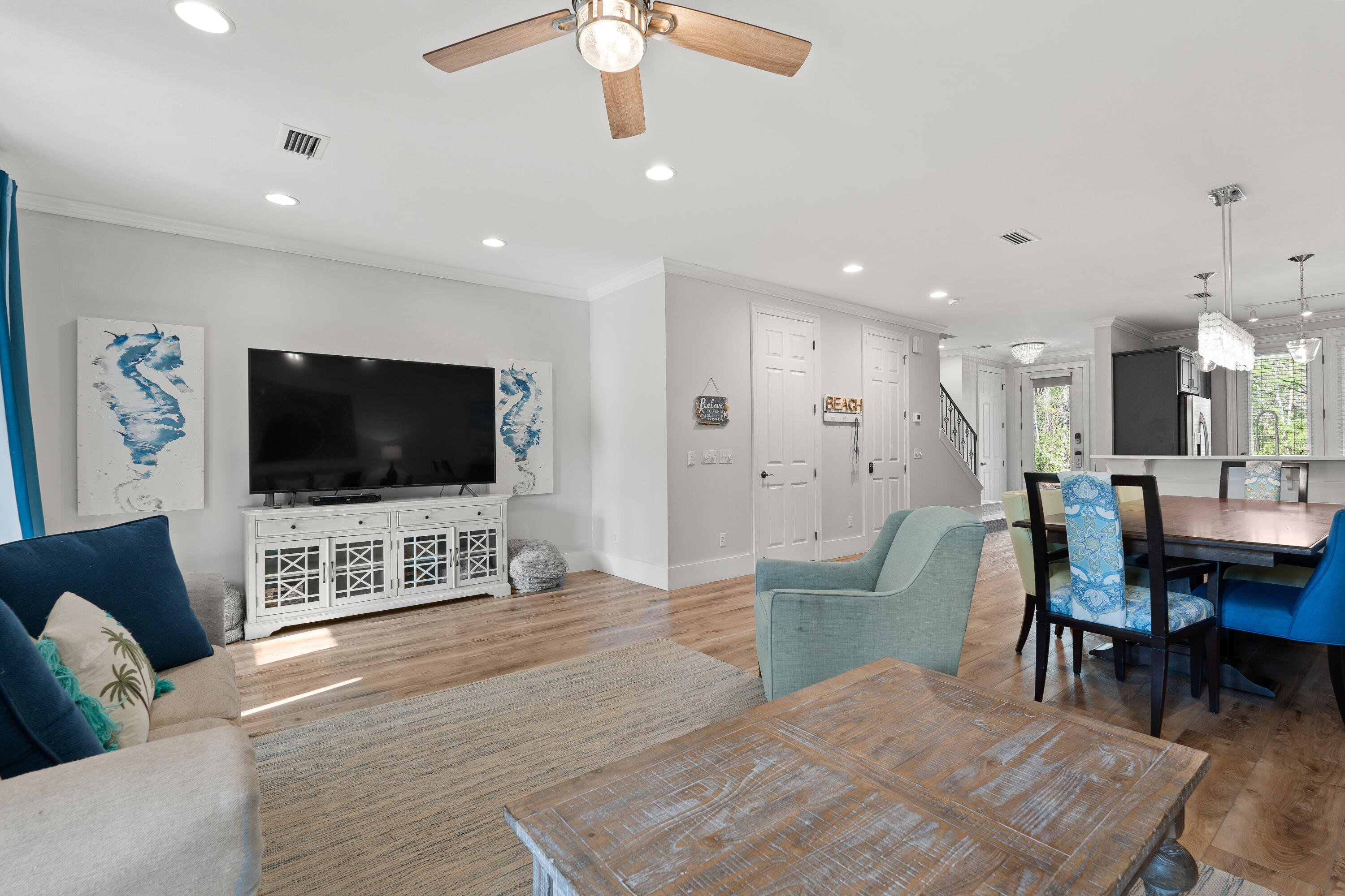 73 W Henry Court, # 6-6