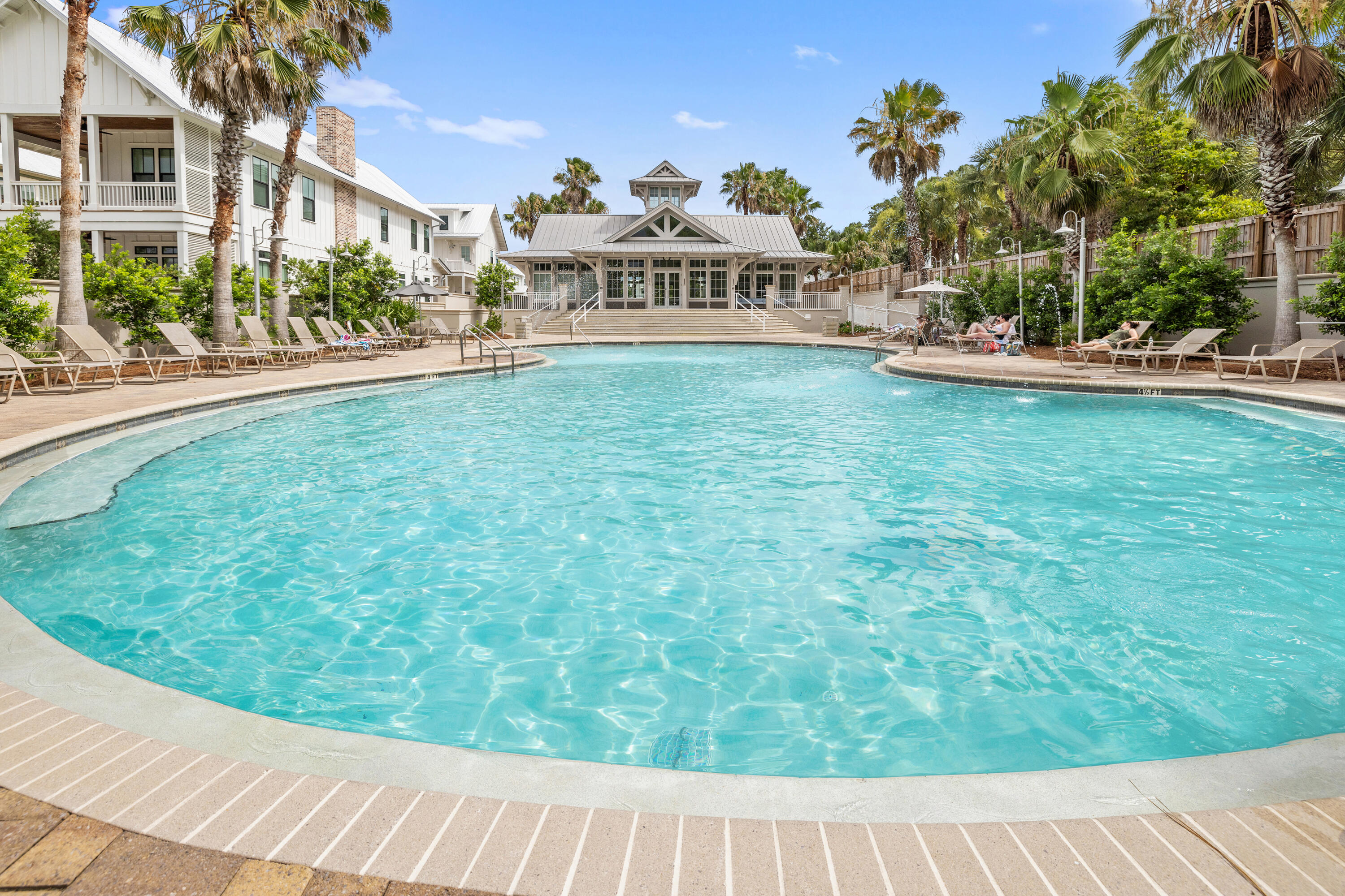 142 Grande Pointe Circle