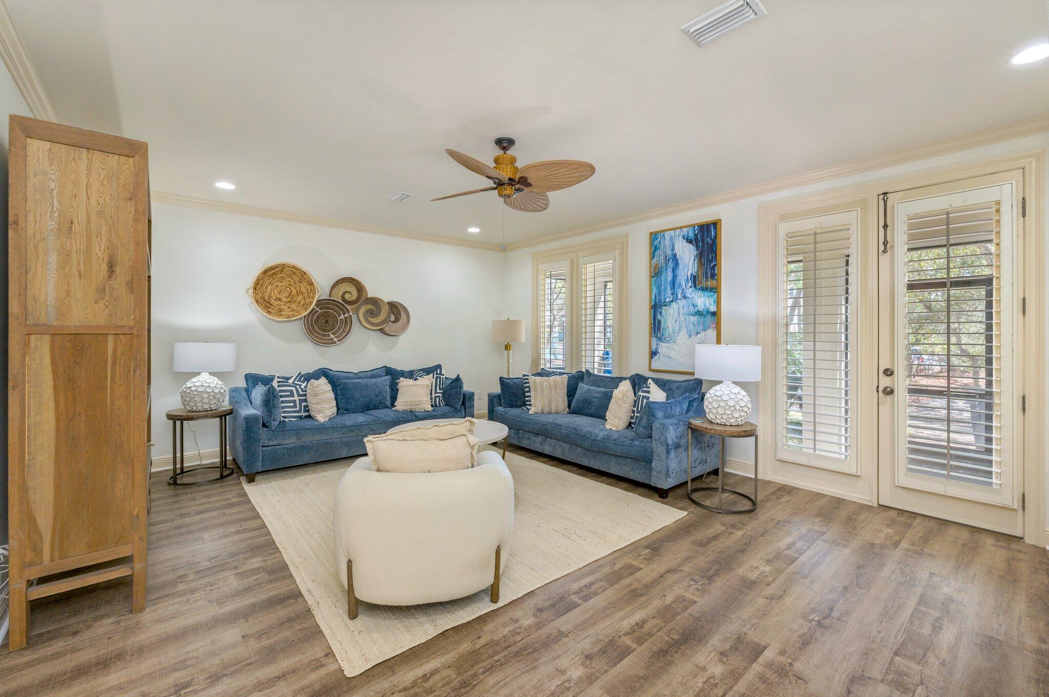 13 W Henry Court, # 5-2