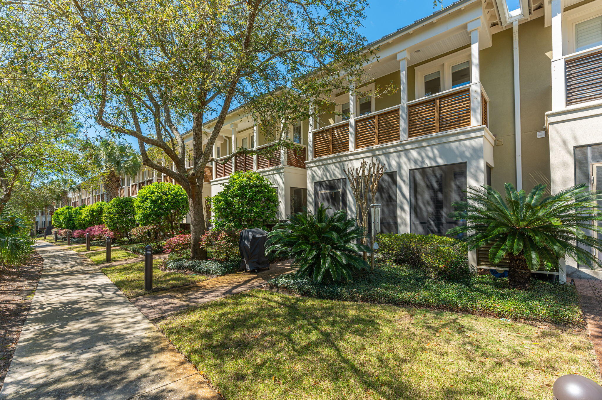 13 W Henry Court, # 5-2
