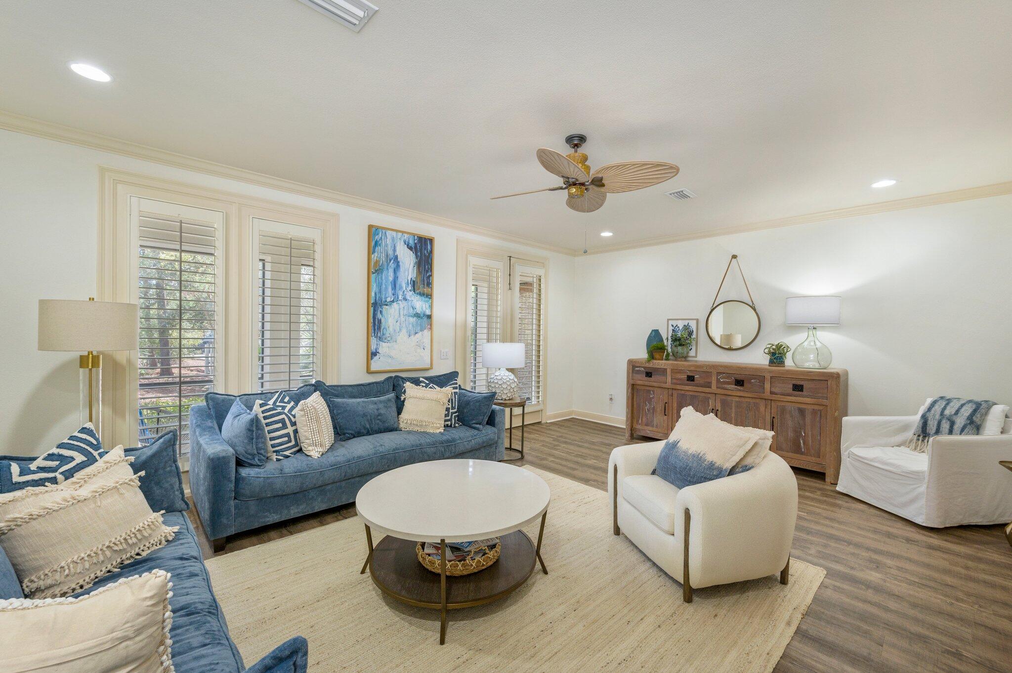 13 W Henry Court, # 5-2