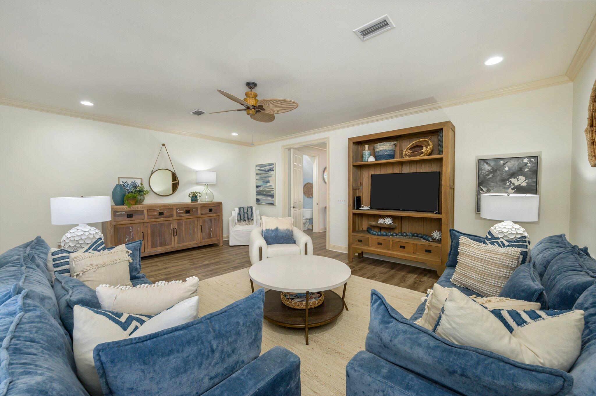 13 W Henry Court, # 5-2