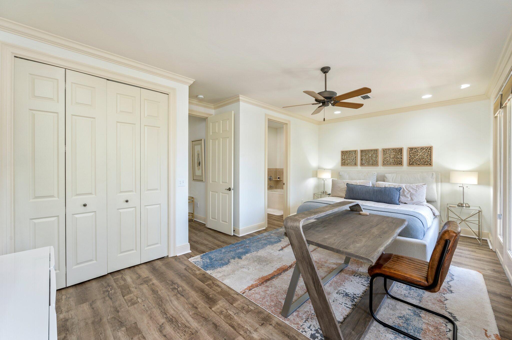 13 W Henry Court, # 5-2