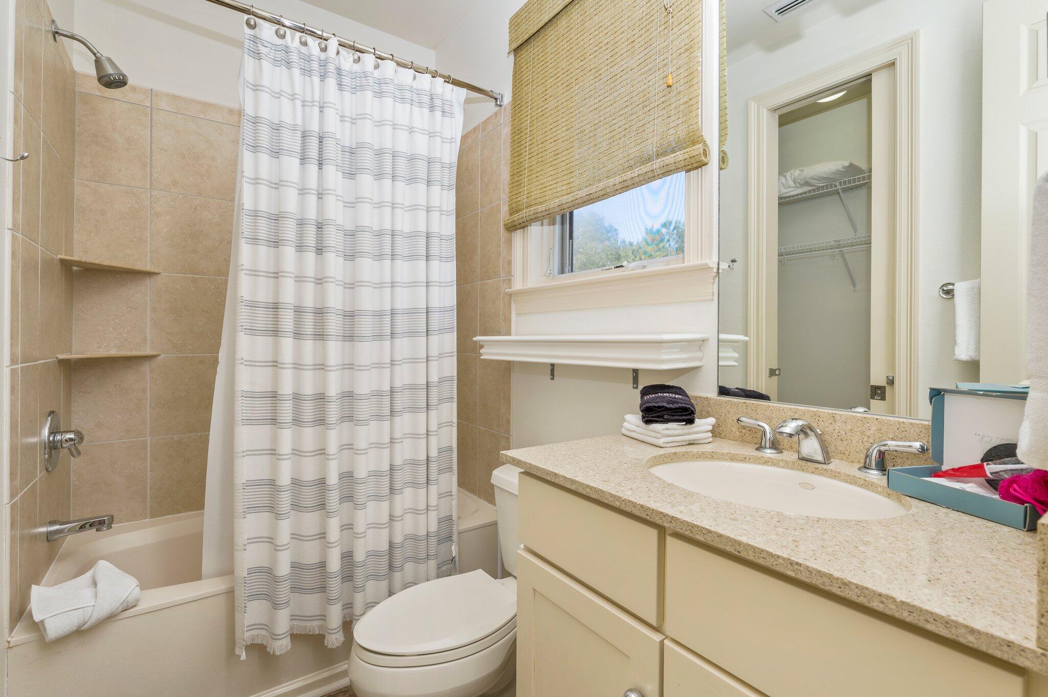 13 W Henry Court, # 5-2