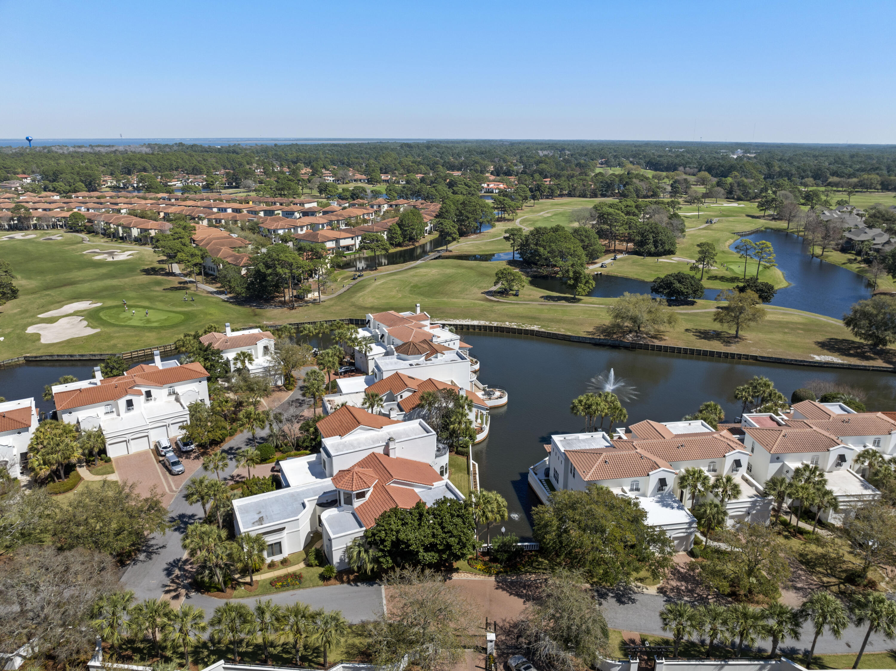 9100 Baytowne Wharf Boulevard, 550-551