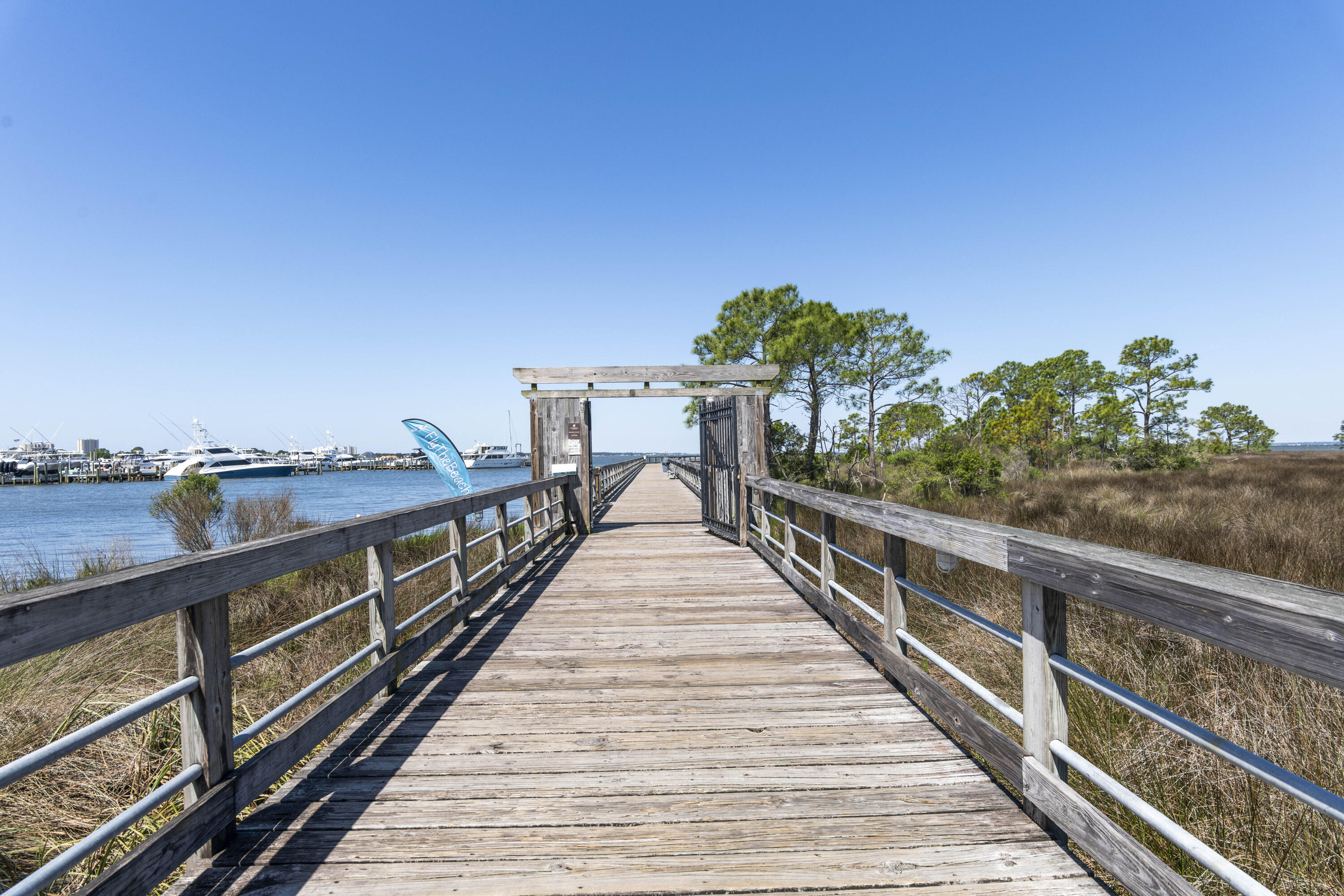 9100 Baytowne Wharf Boulevard, 550-551