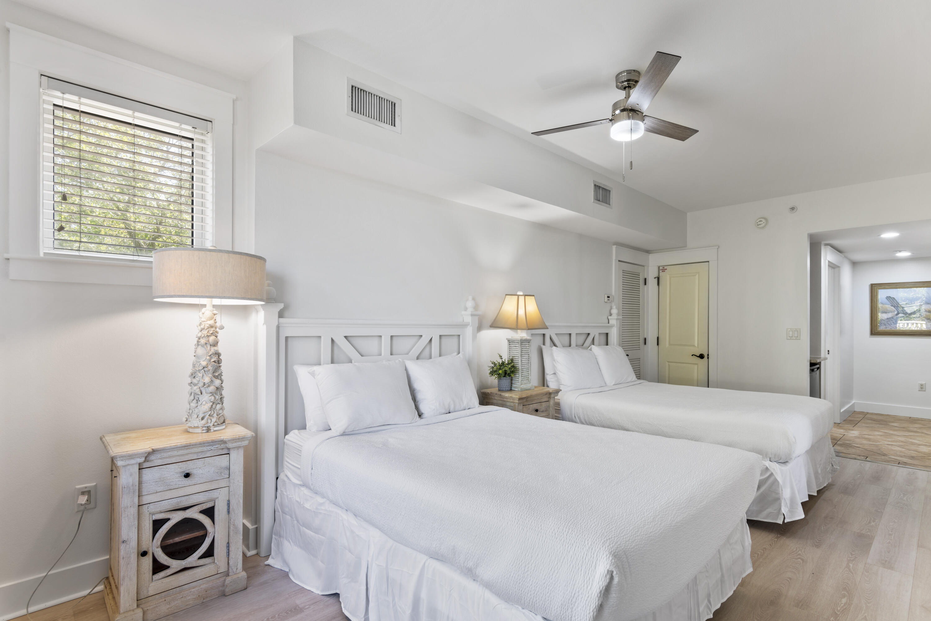 9100 Baytowne Wharf Boulevard, 550-551