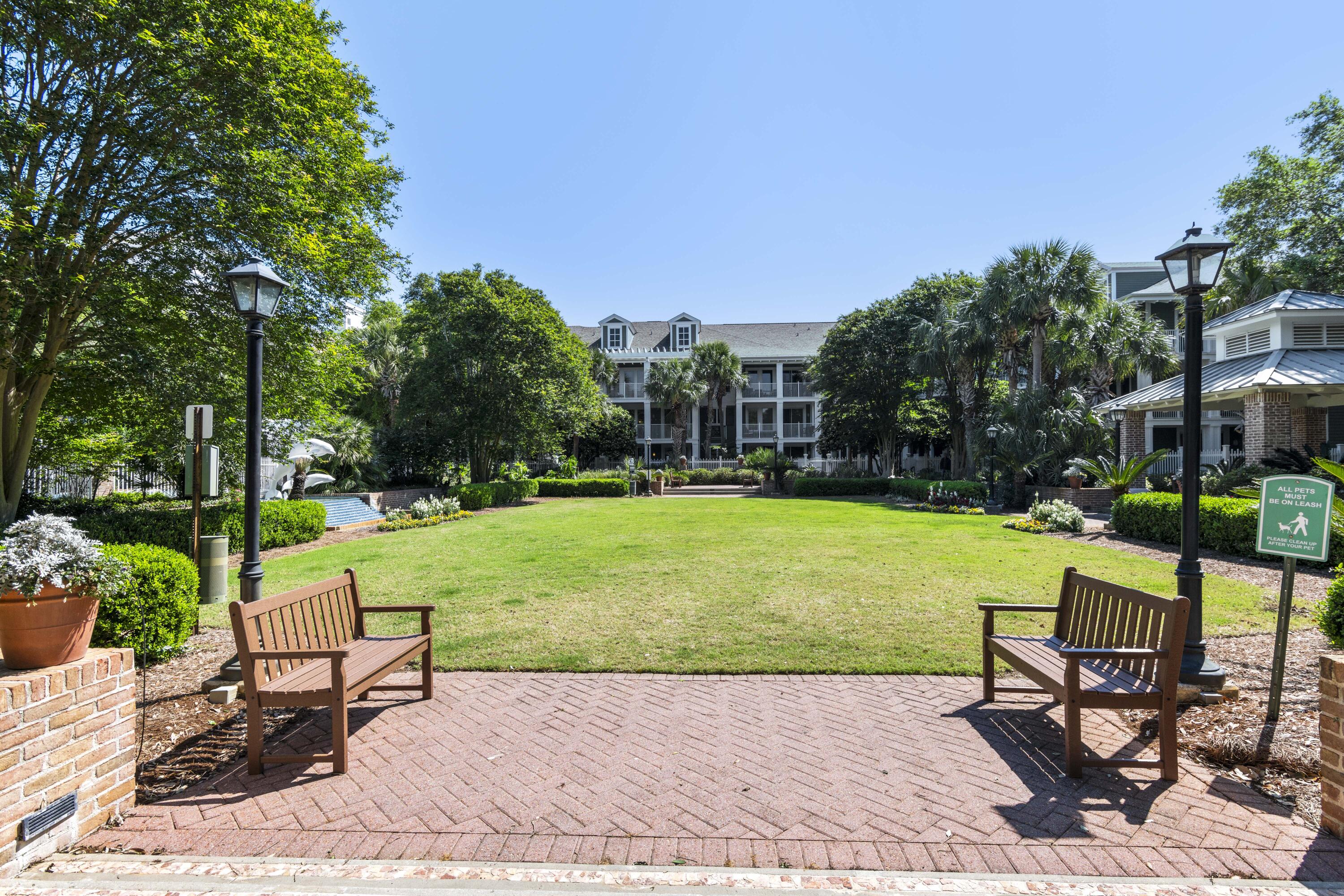 9100 Baytowne Wharf Boulevard, 550-551
