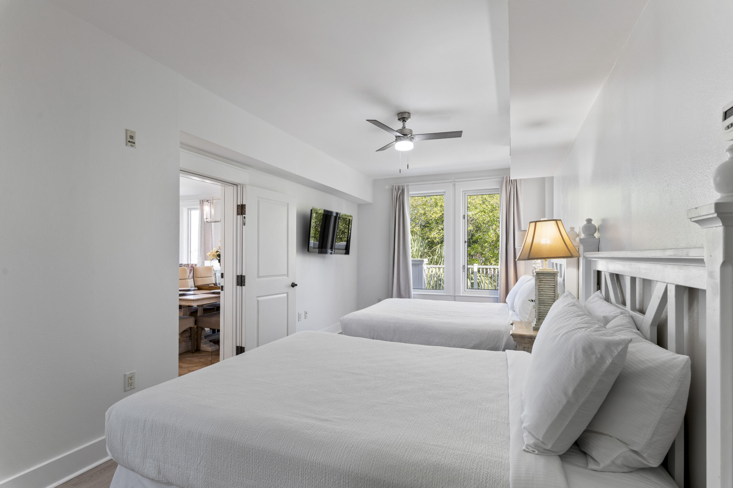9100 Baytowne Wharf Boulevard, 550-551