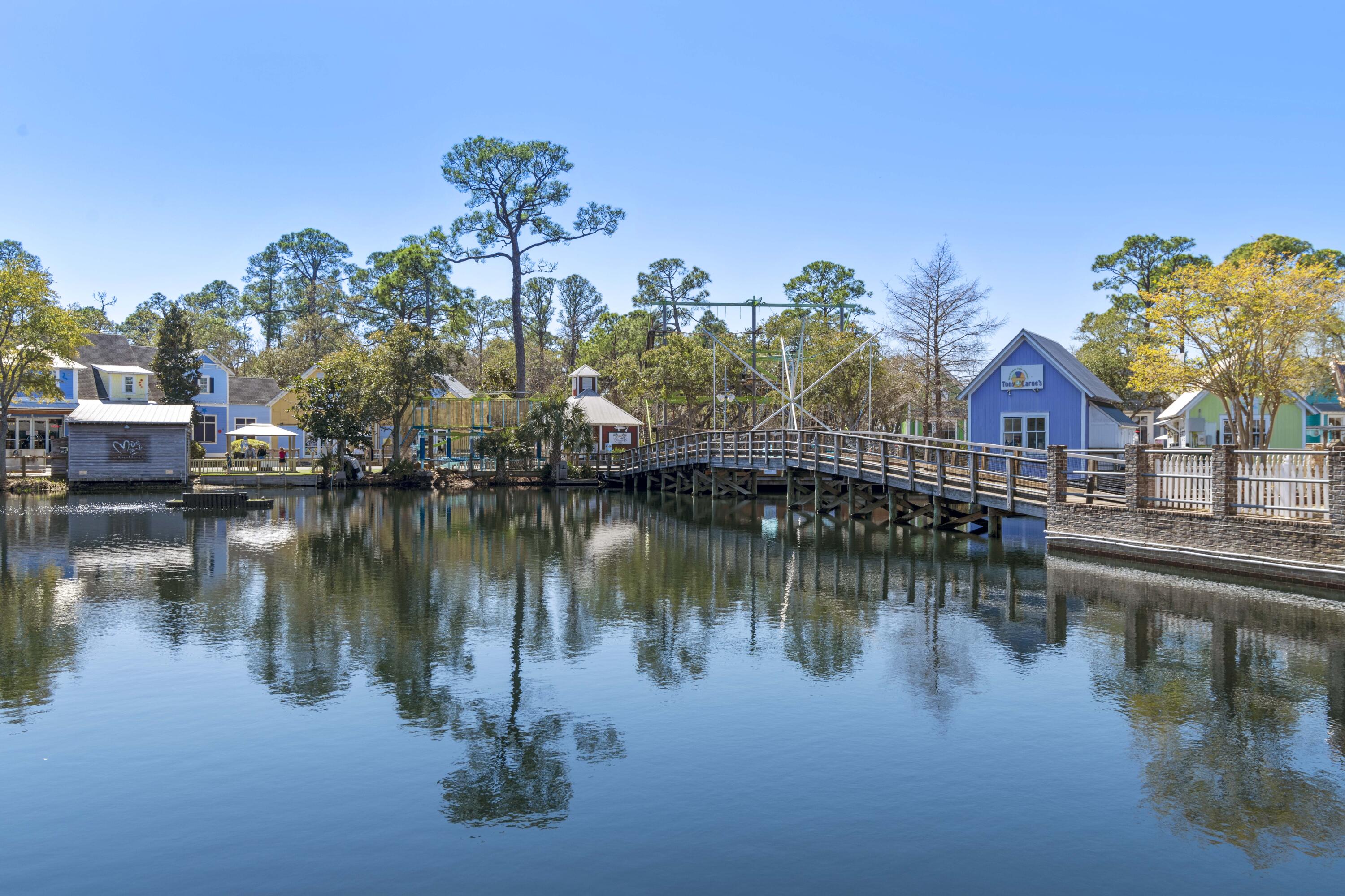 9100 Baytowne Wharf Boulevard, 550-551