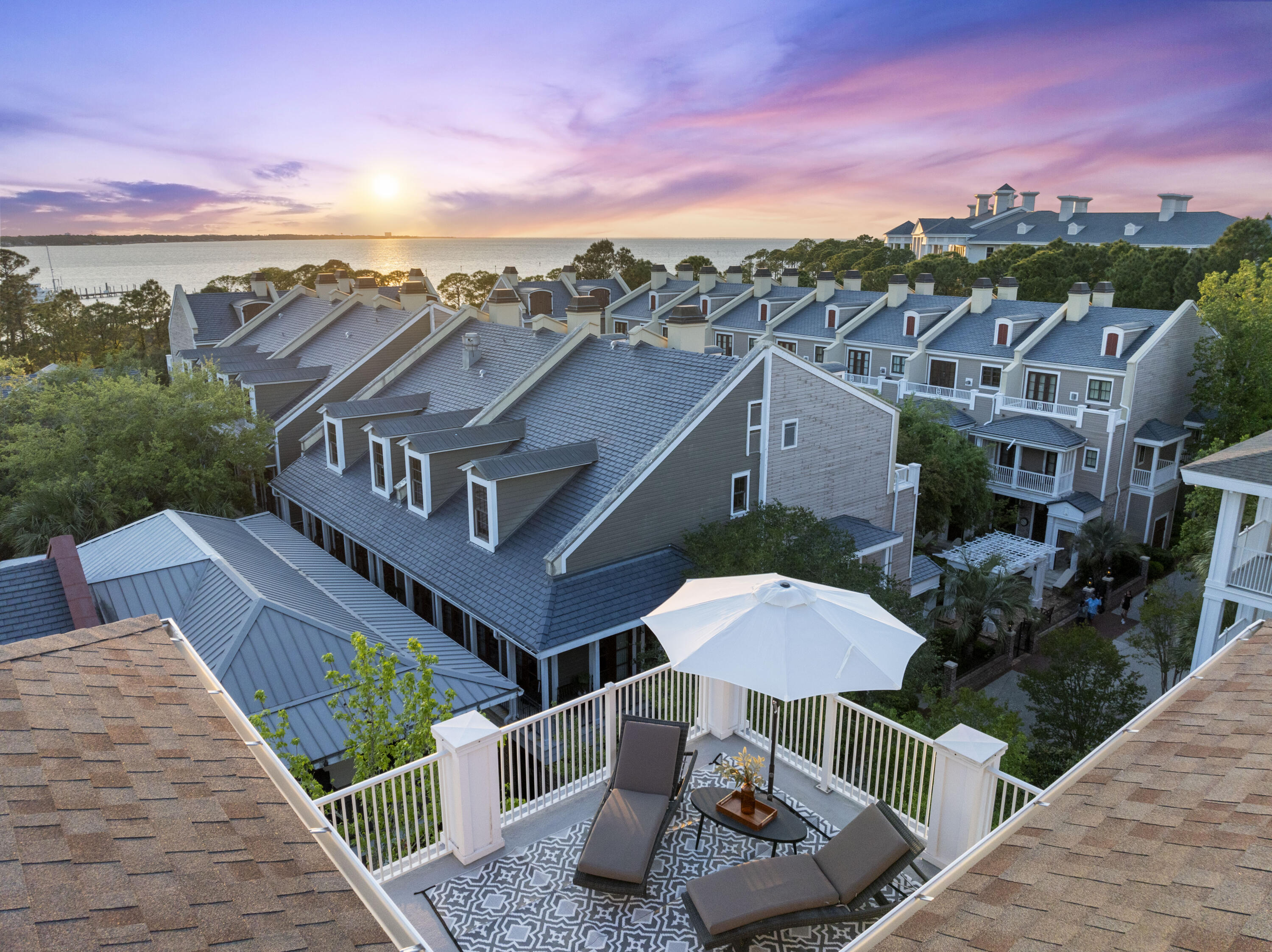 9100 Baytowne Wharf Boulevard, 550-551