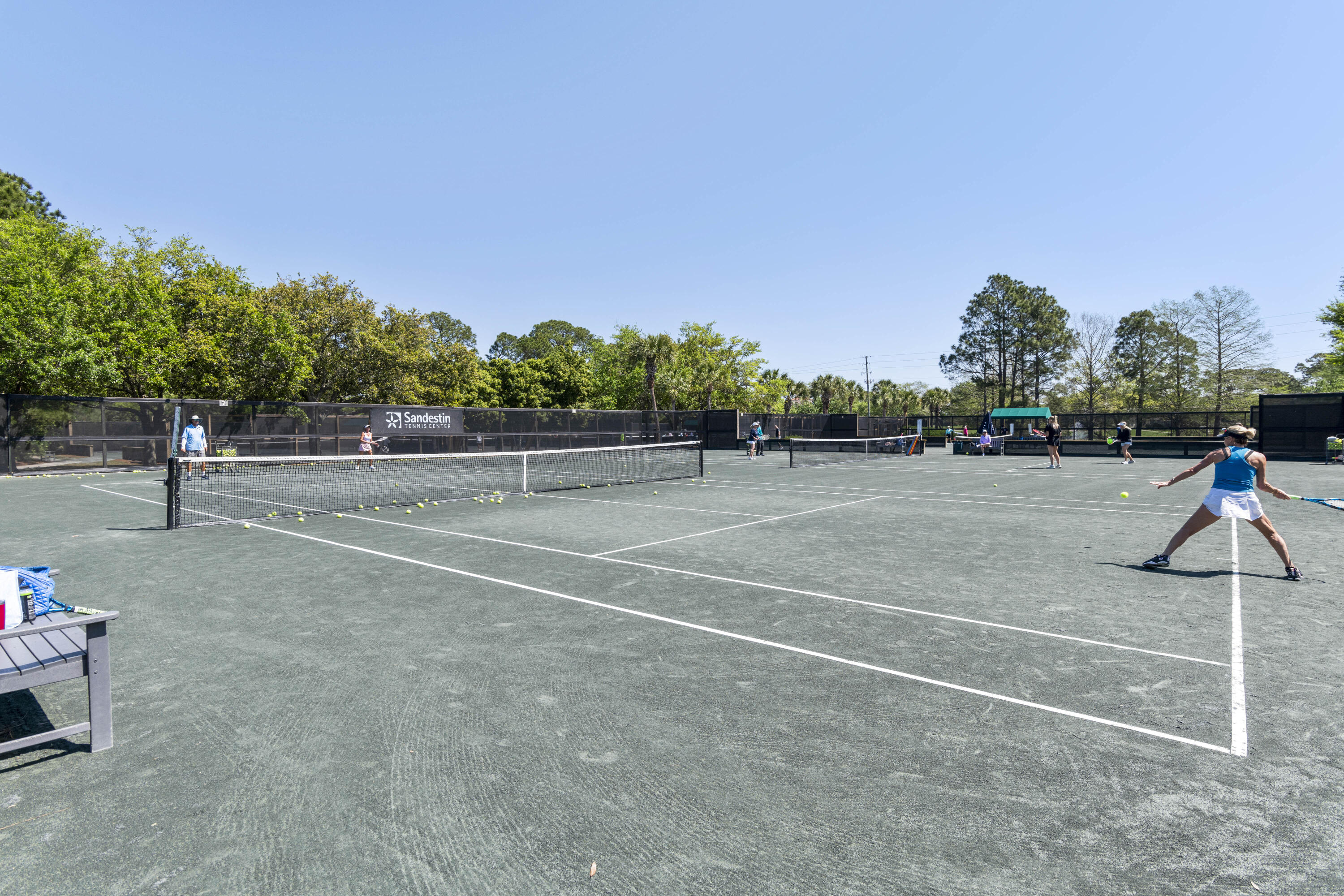 9100 Baytowne Wharf Boulevard, 550-551