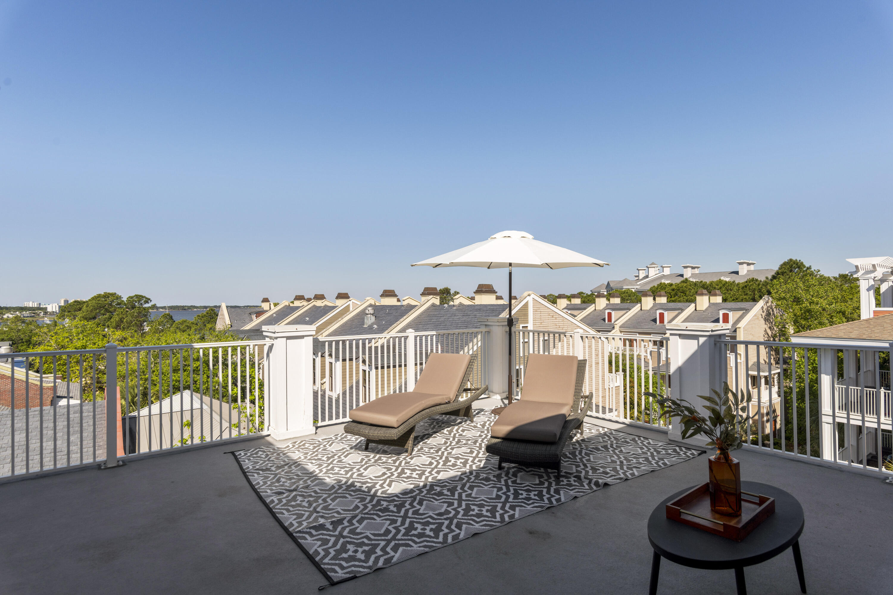 9100 Baytowne Wharf Boulevard, 550-551