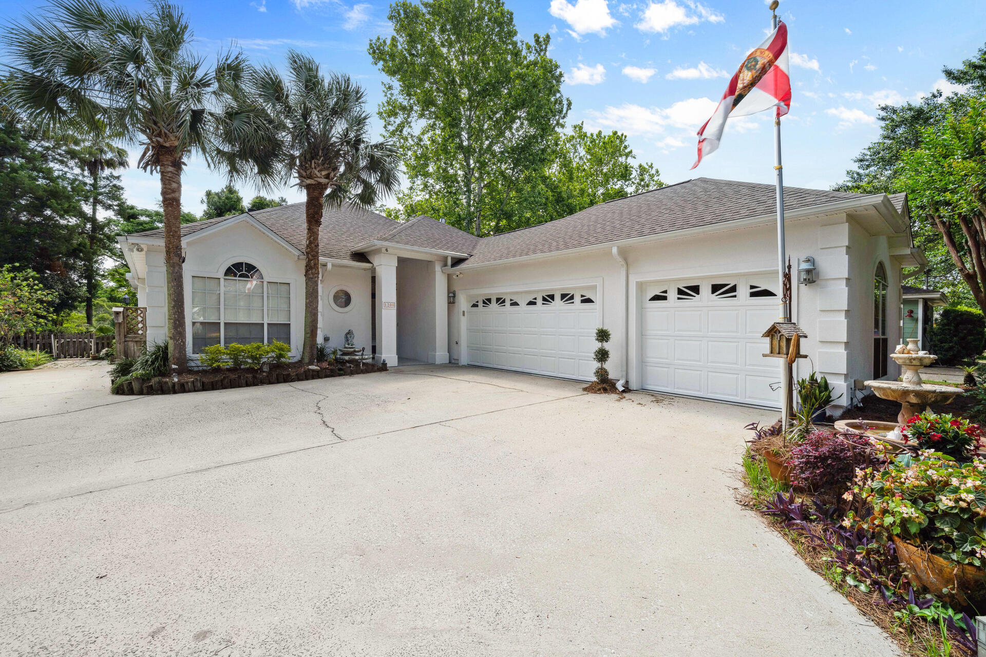 1200 Bay Court