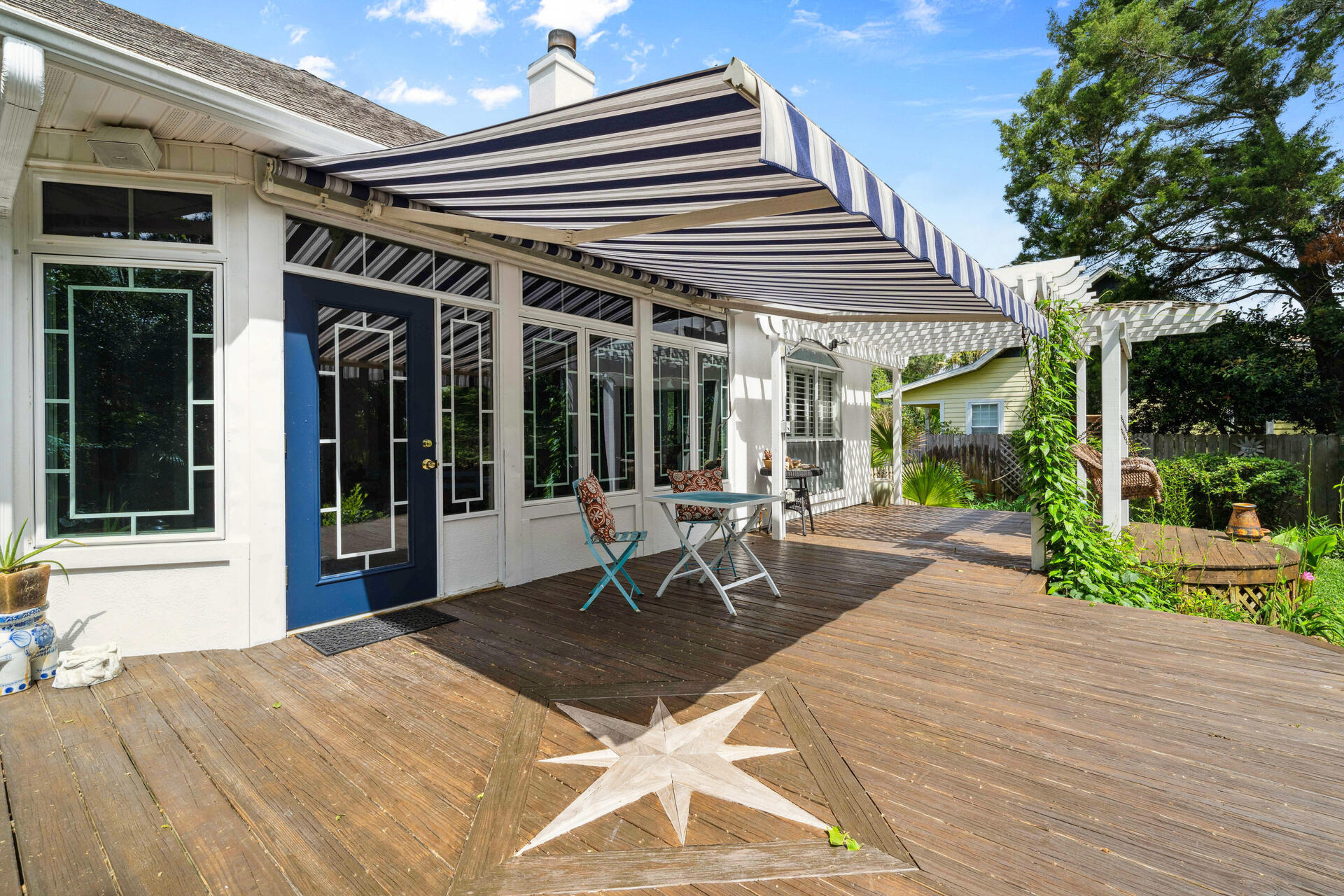 1200 Bay Court