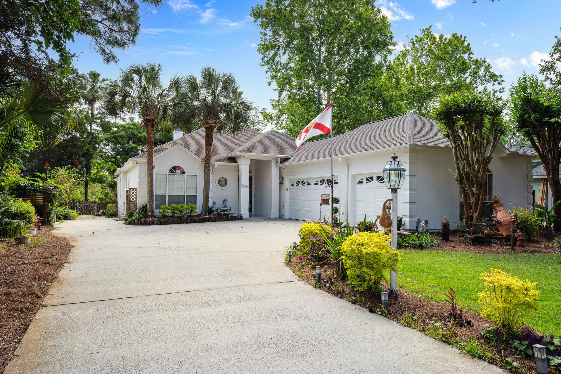 1200 Bay Court