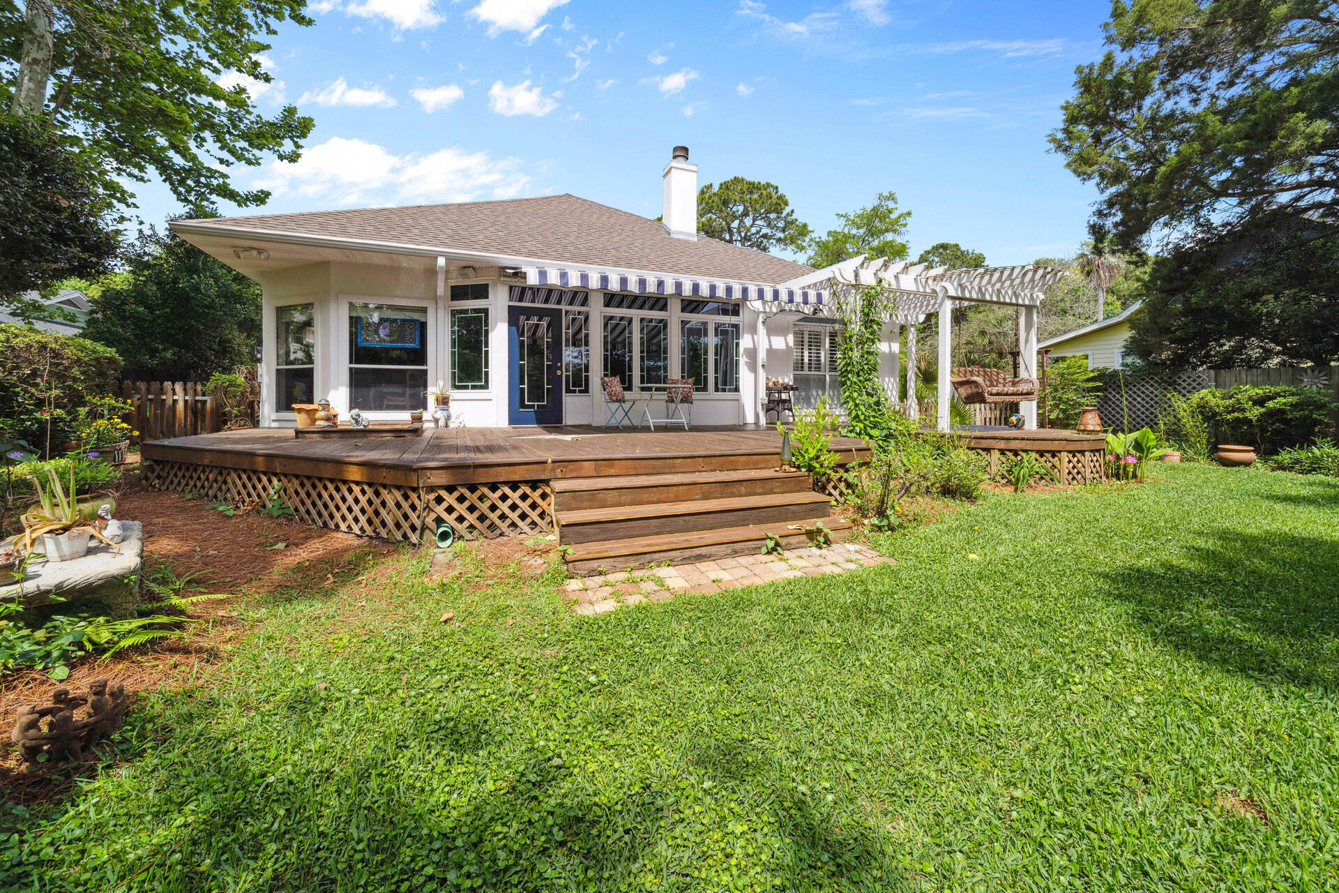 1200 Bay Court