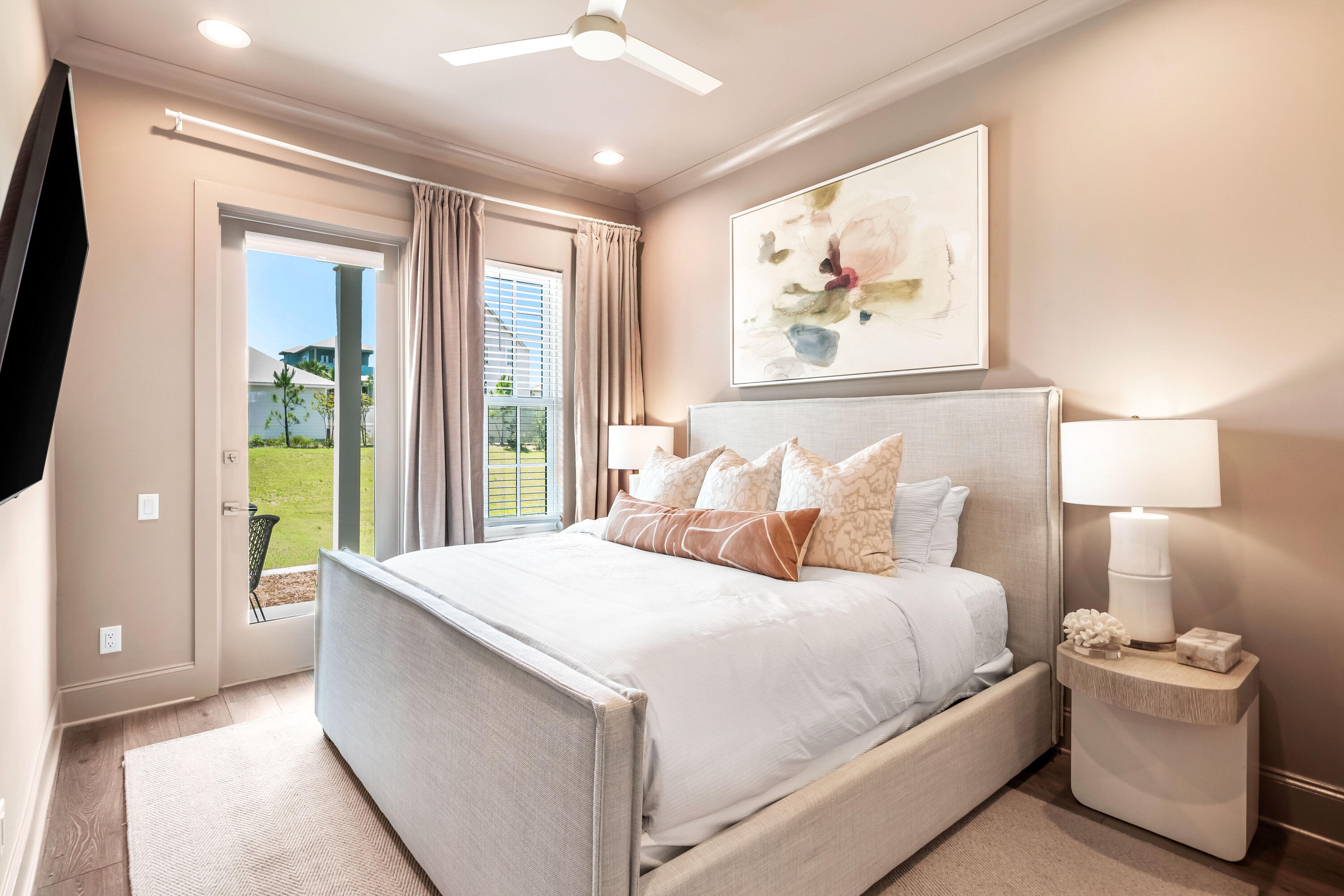 70 Martha S Lane, # 2-101