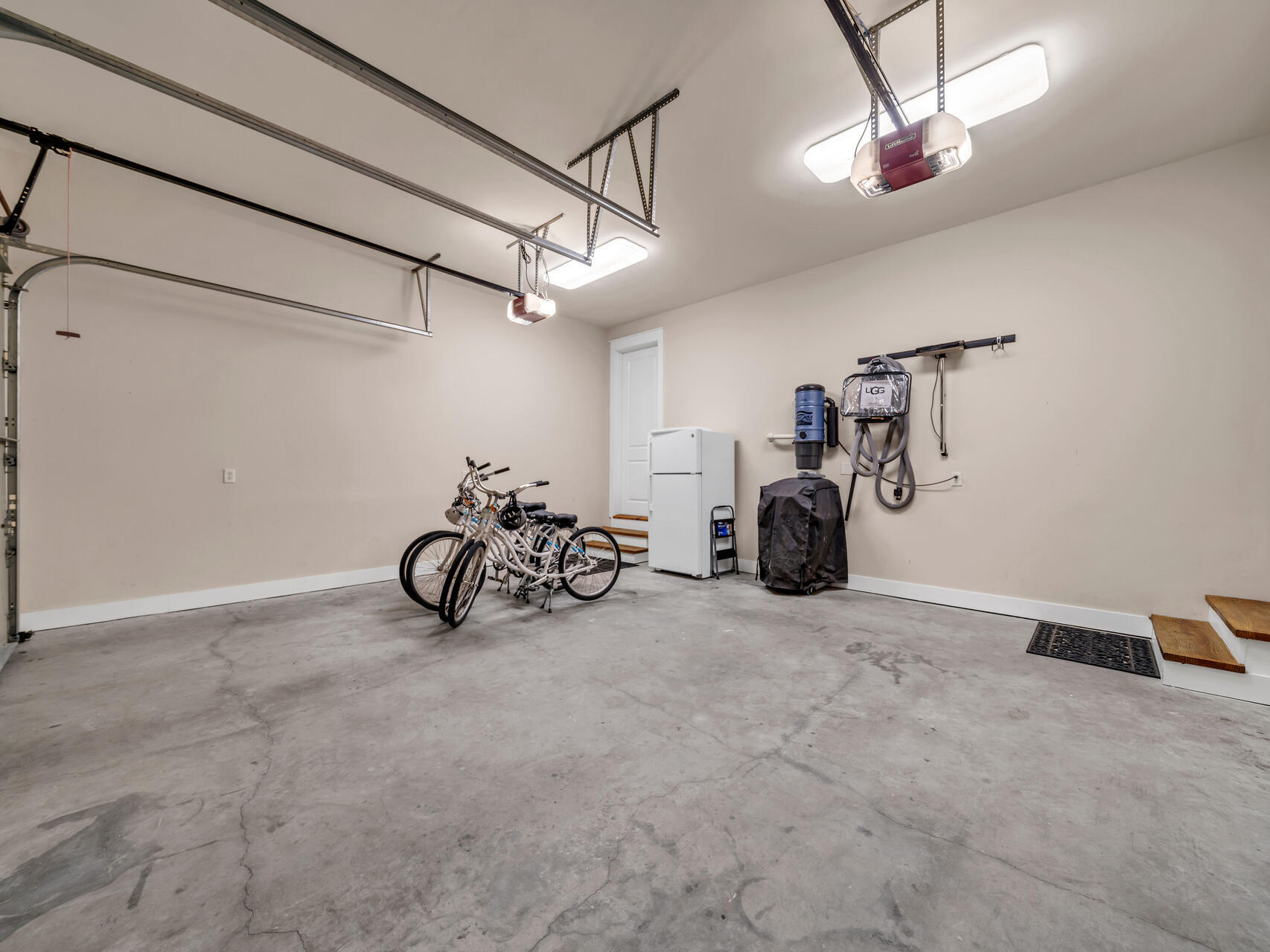 10140 E Co Highway 30A 1