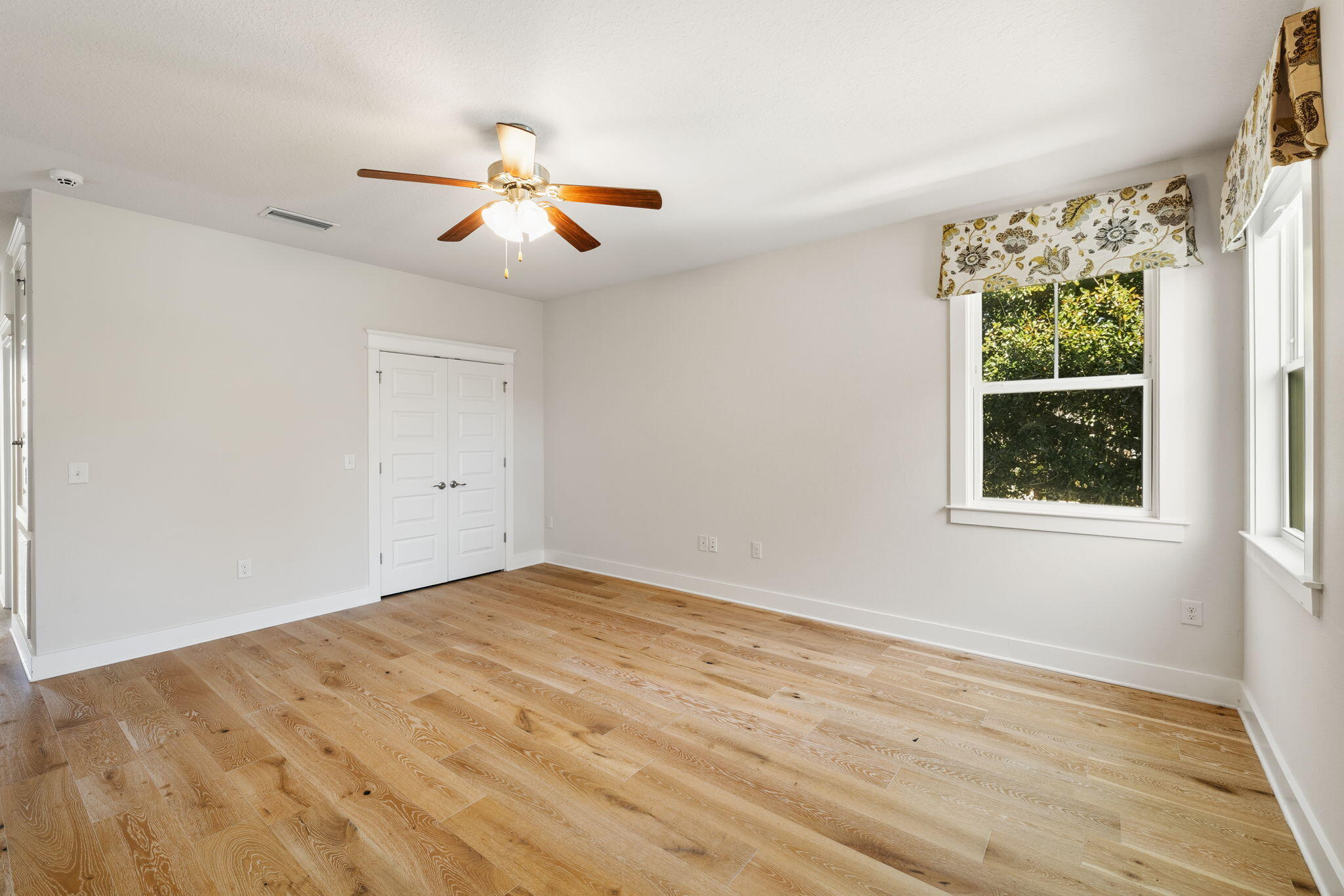 11 S Grande Pointe Drive