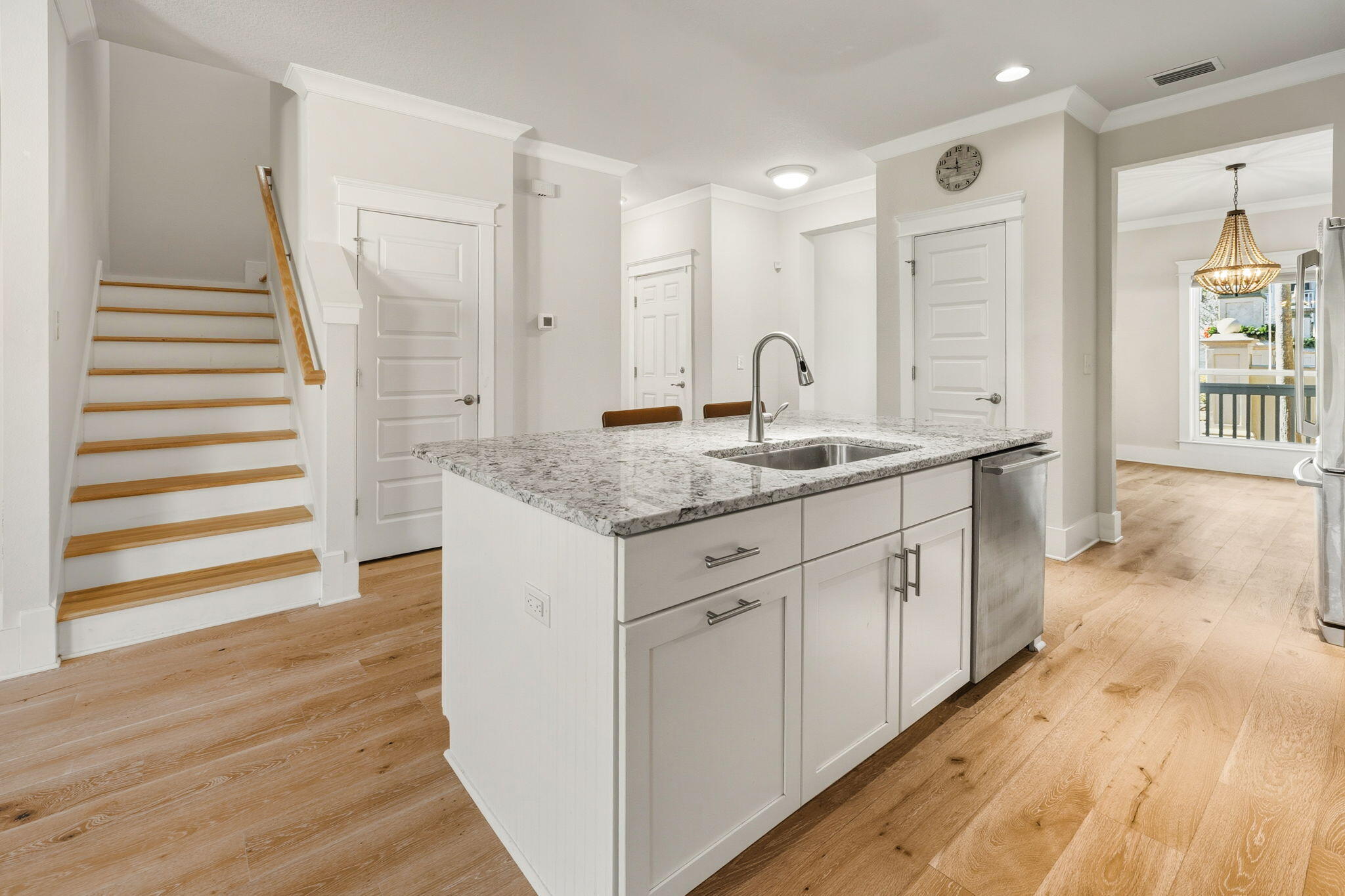 11 S Grande Pointe Drive