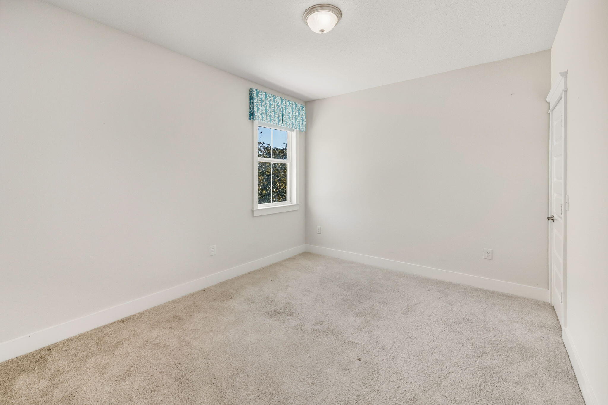 11 S Grande Pointe Drive