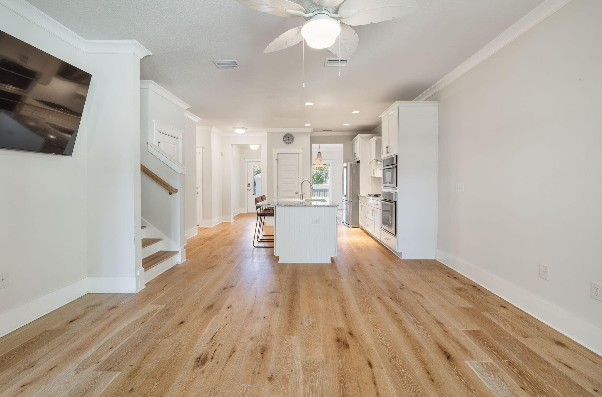 11 S Grande Pointe Drive