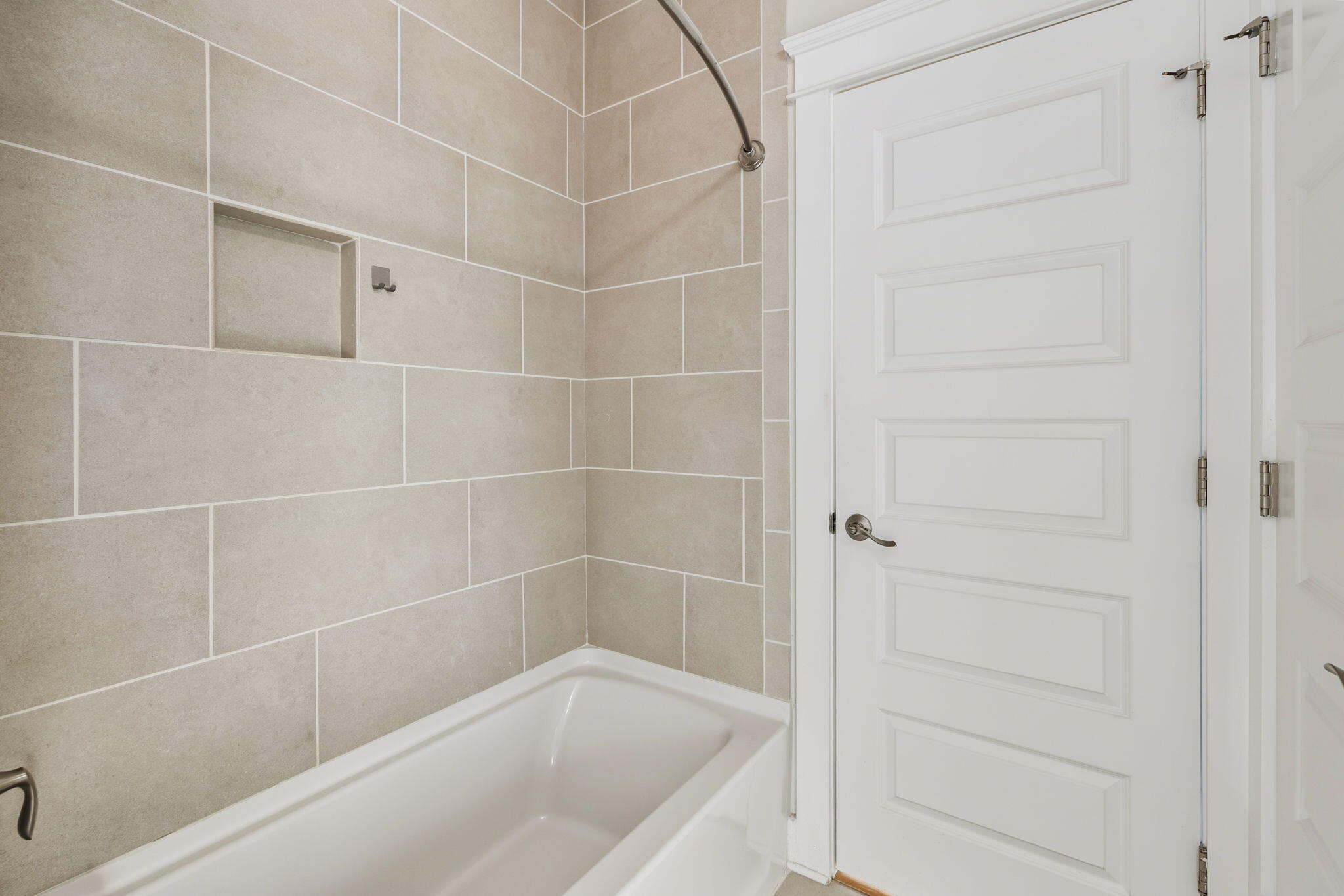 11 S Grande Pointe Drive