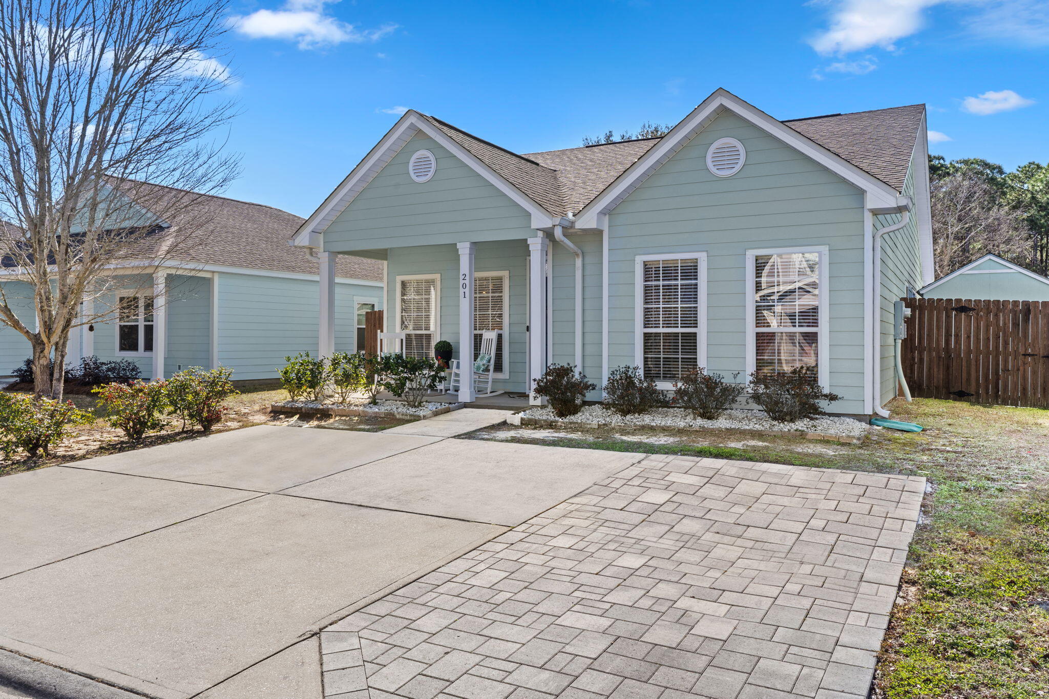 201 Water Oaks Loop