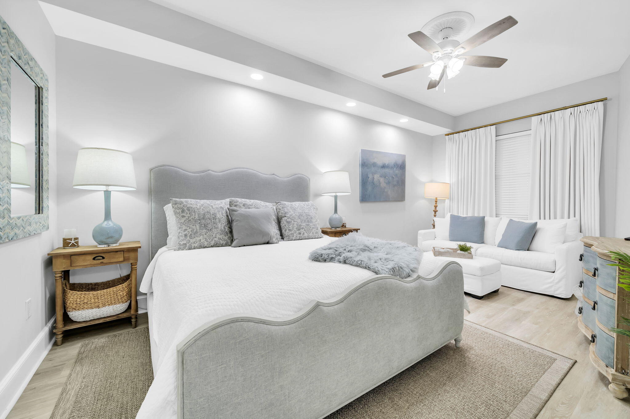 1363 W County Highway 30A UNIT 2127