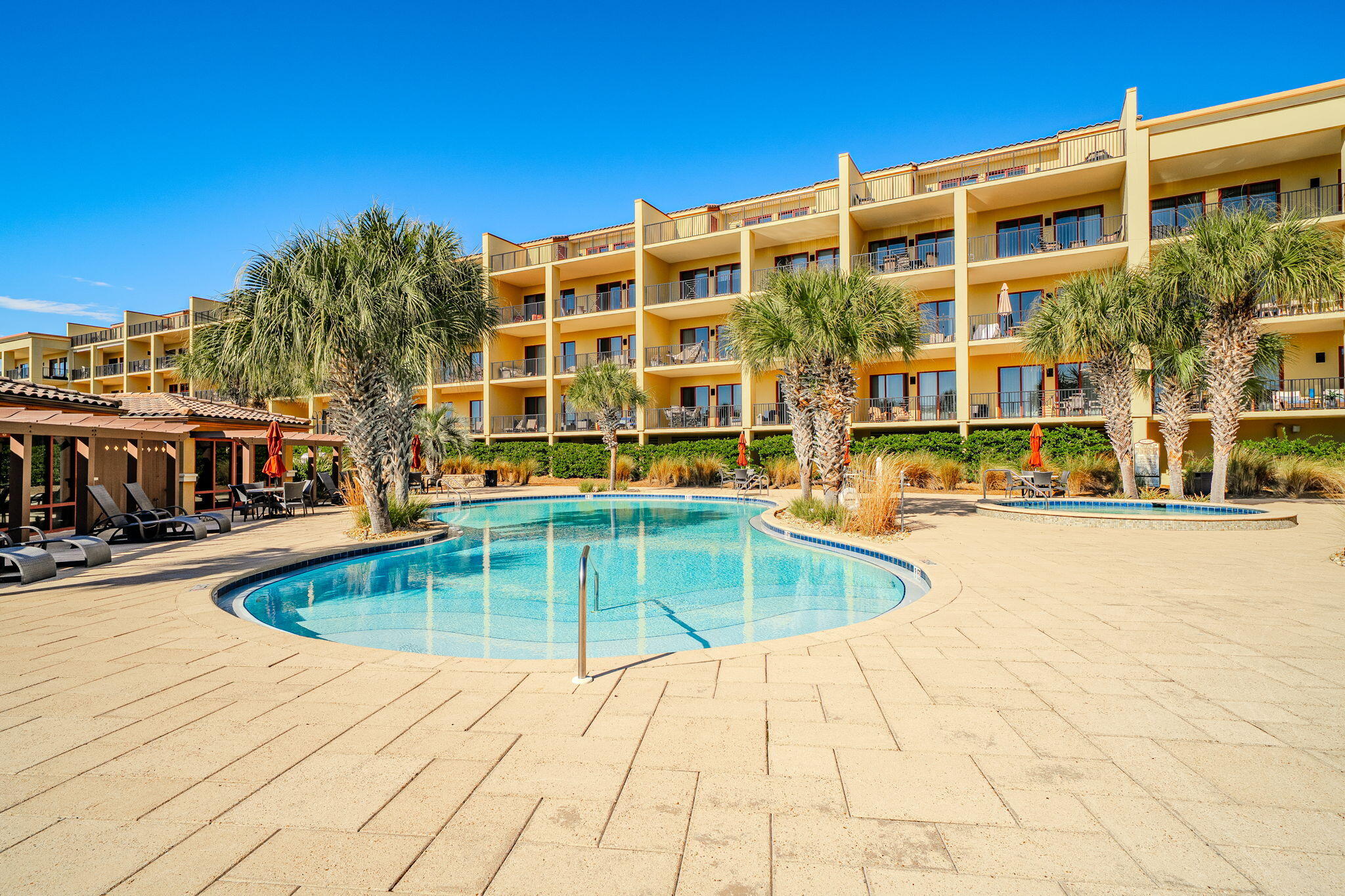 1363 W County Highway 30A UNIT 2127