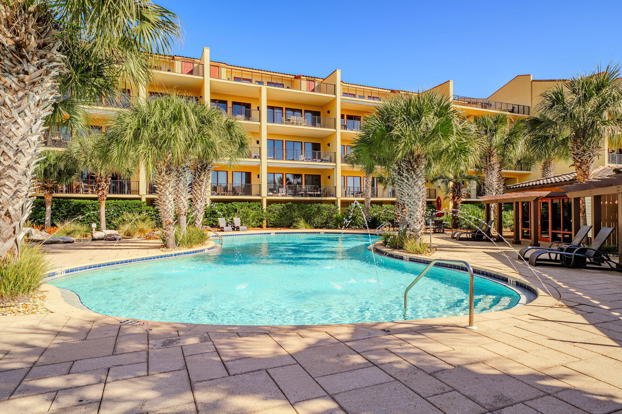 1363 W County Highway 30A UNIT 2127
