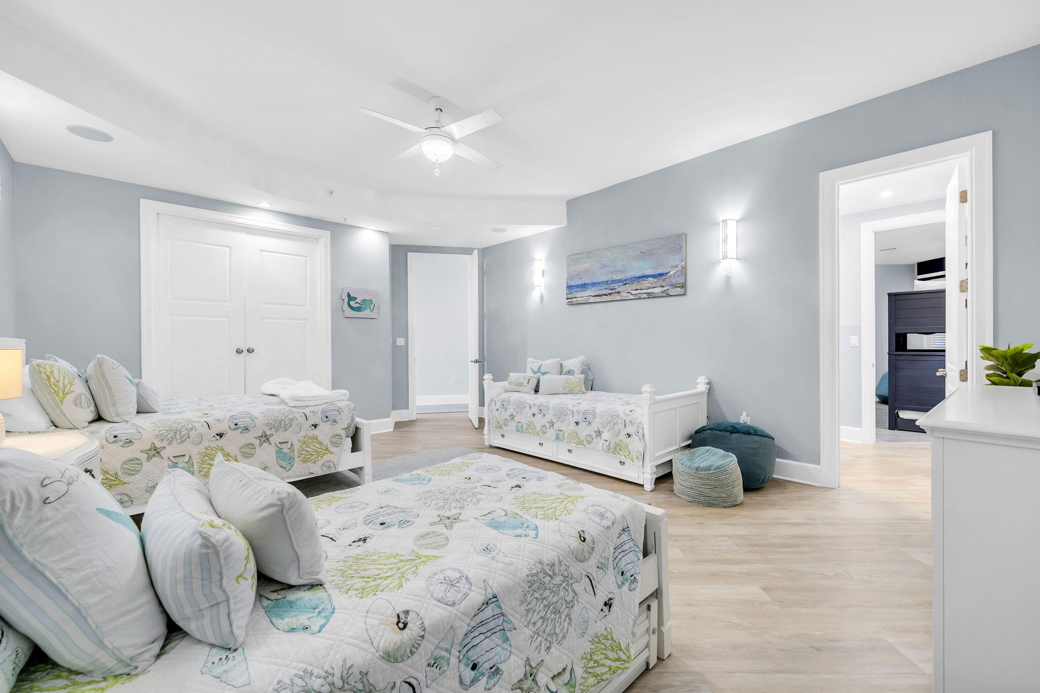 1363 W County Highway 30A UNIT 2127