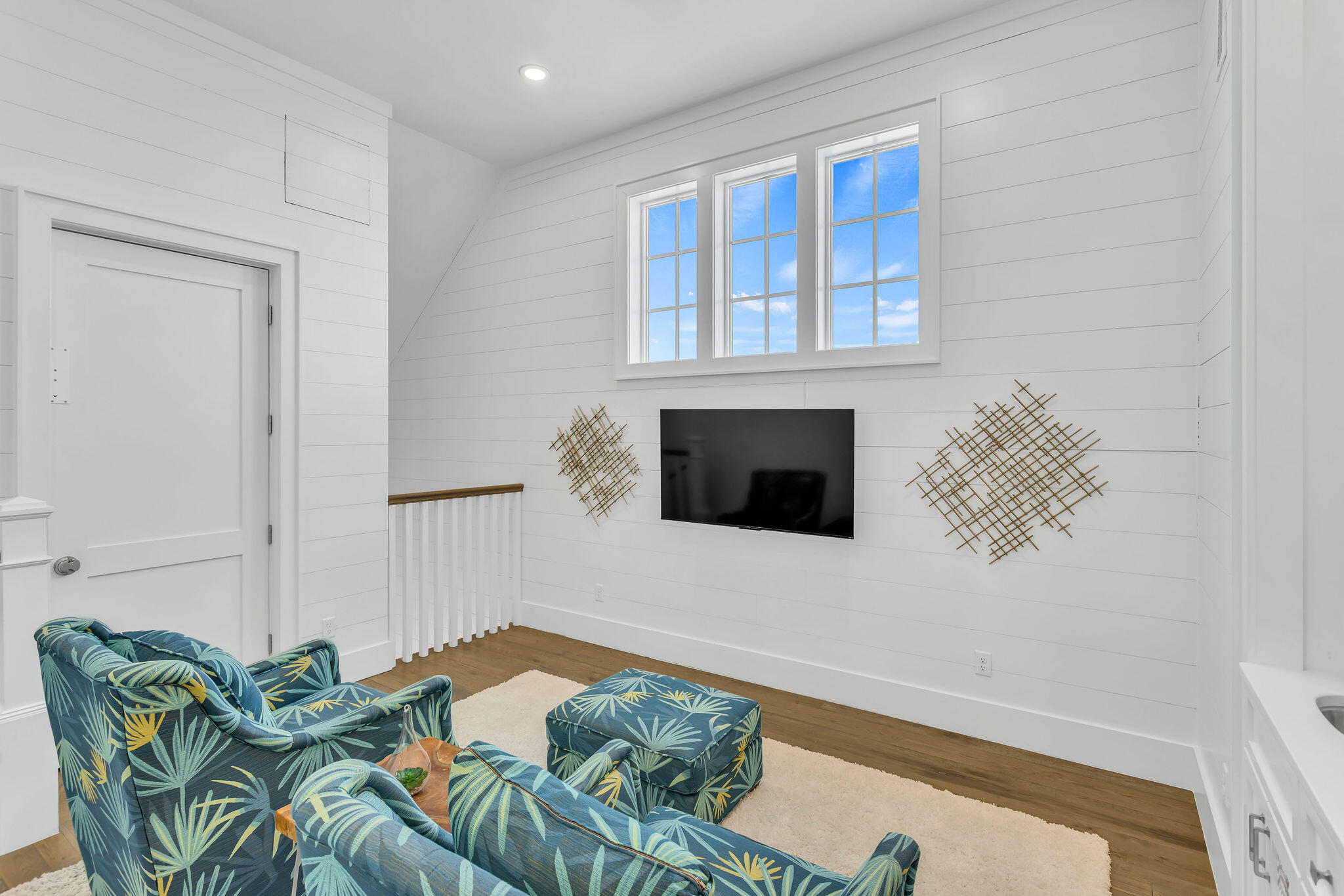 67 San Roy Road