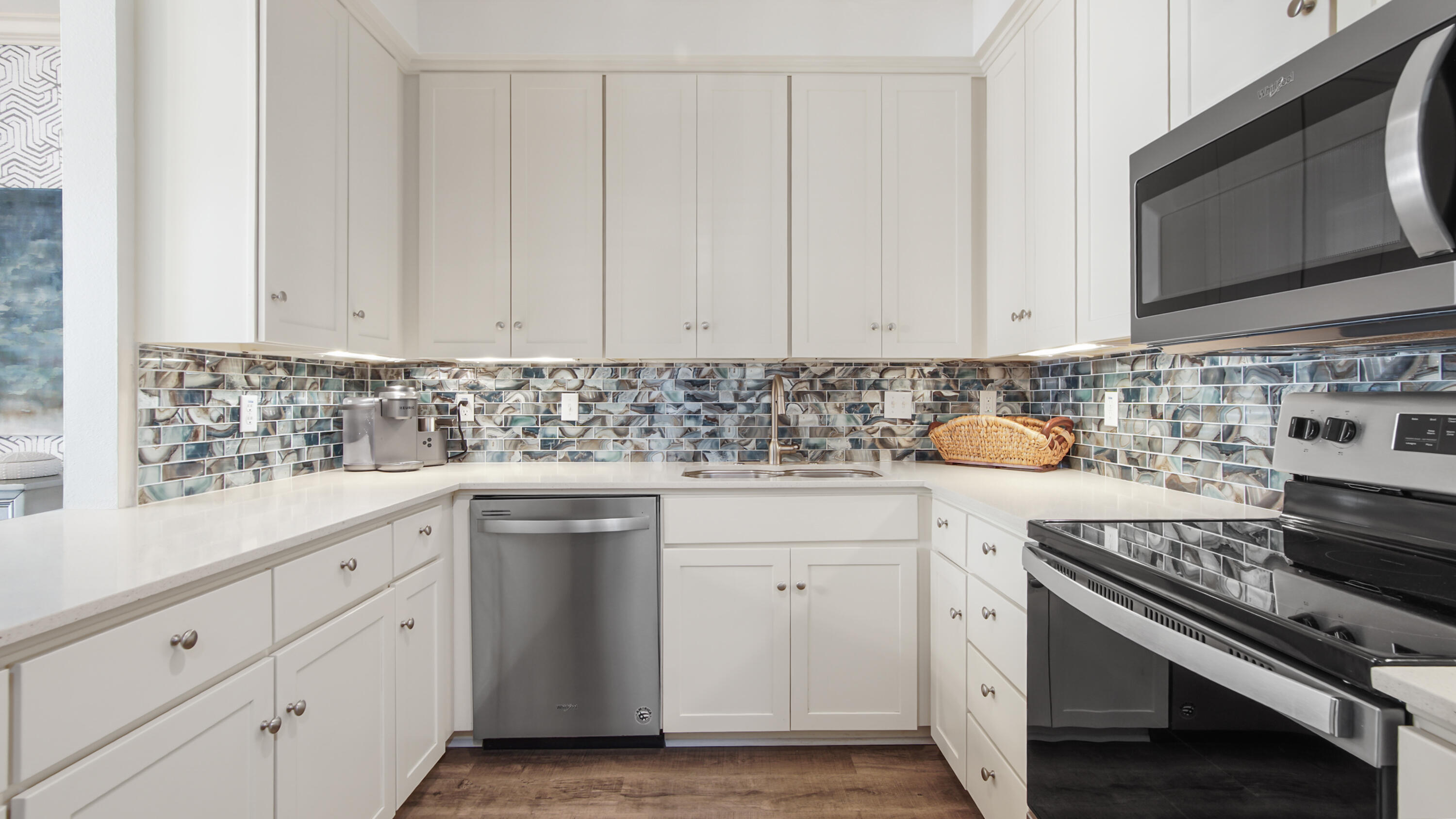 13 W Henry Court # 5-2